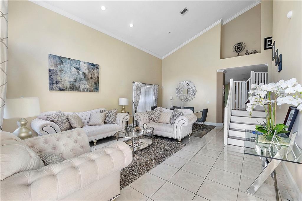 Pine Ridge 112-37 B - Residential