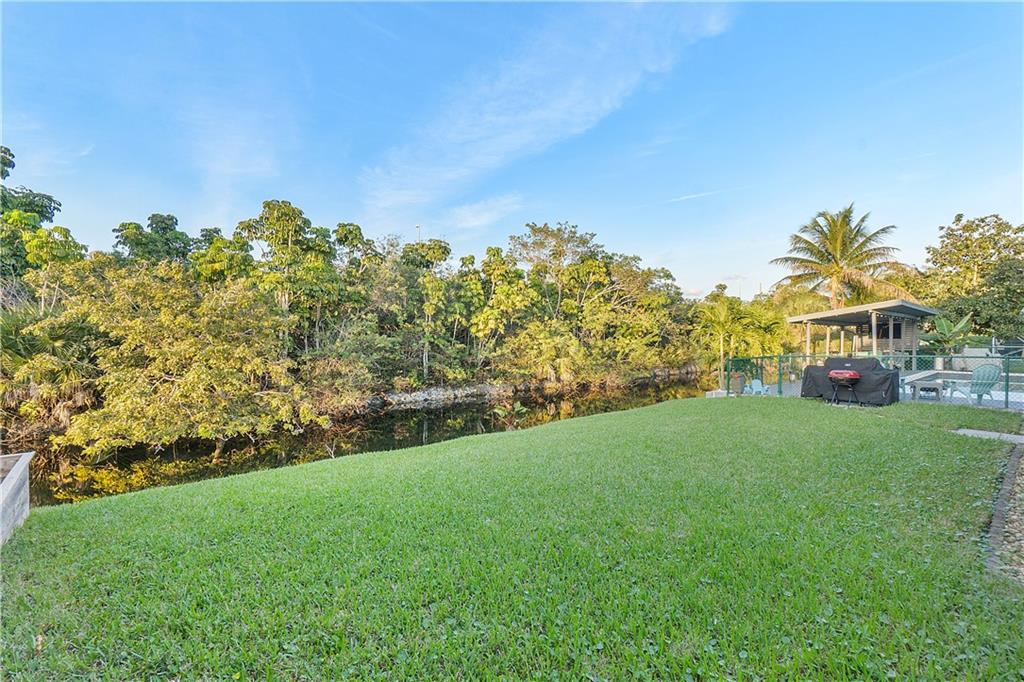 Pine Ridge 112-37 B - Residential
