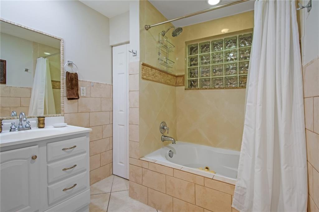 Coral Manor Third Add 53- - Residential