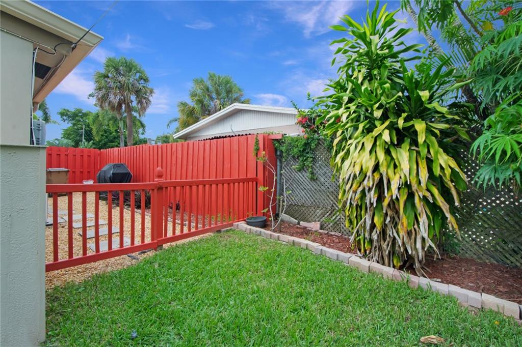 Coral Manor Third Add 53- - Residential