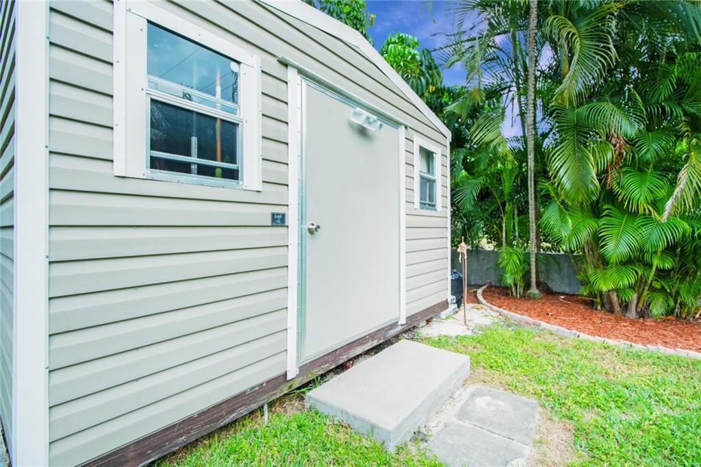 Coral Manor Third Add 53- - Residential