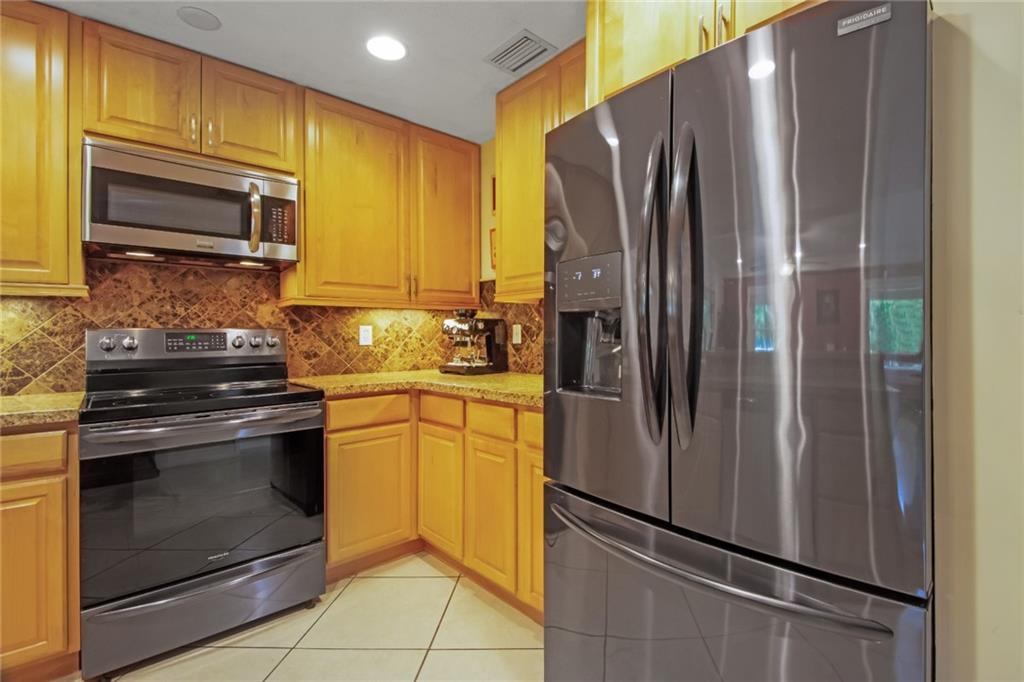 Coral Manor Third Add 53- - Residential