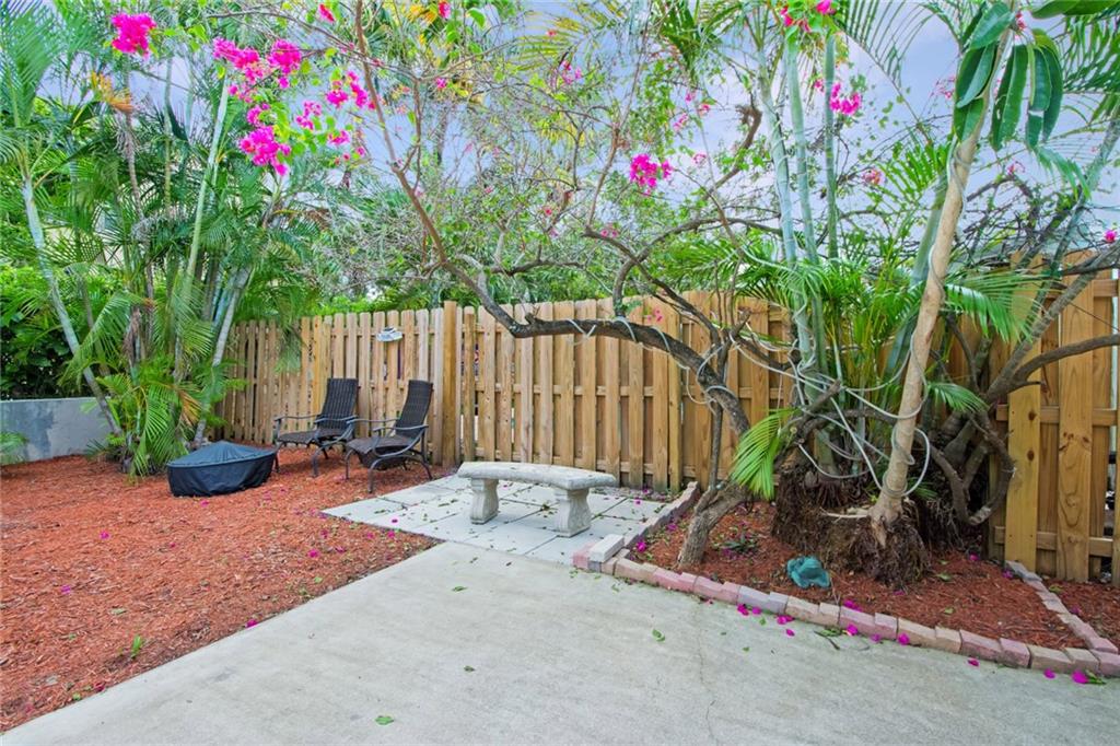 Coral Manor Third Add 53- - Residential