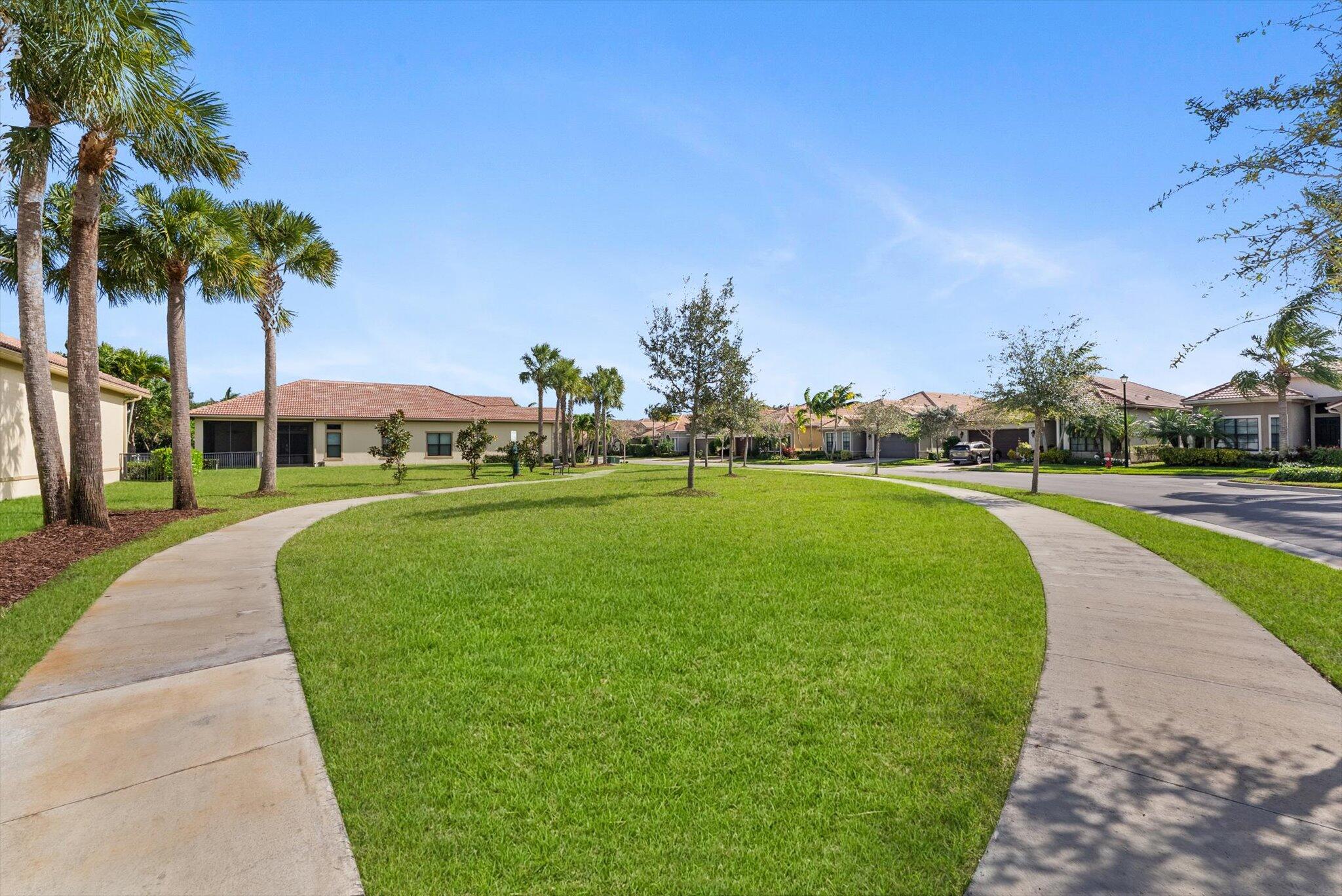 PARKLAND ROYALE - Residential