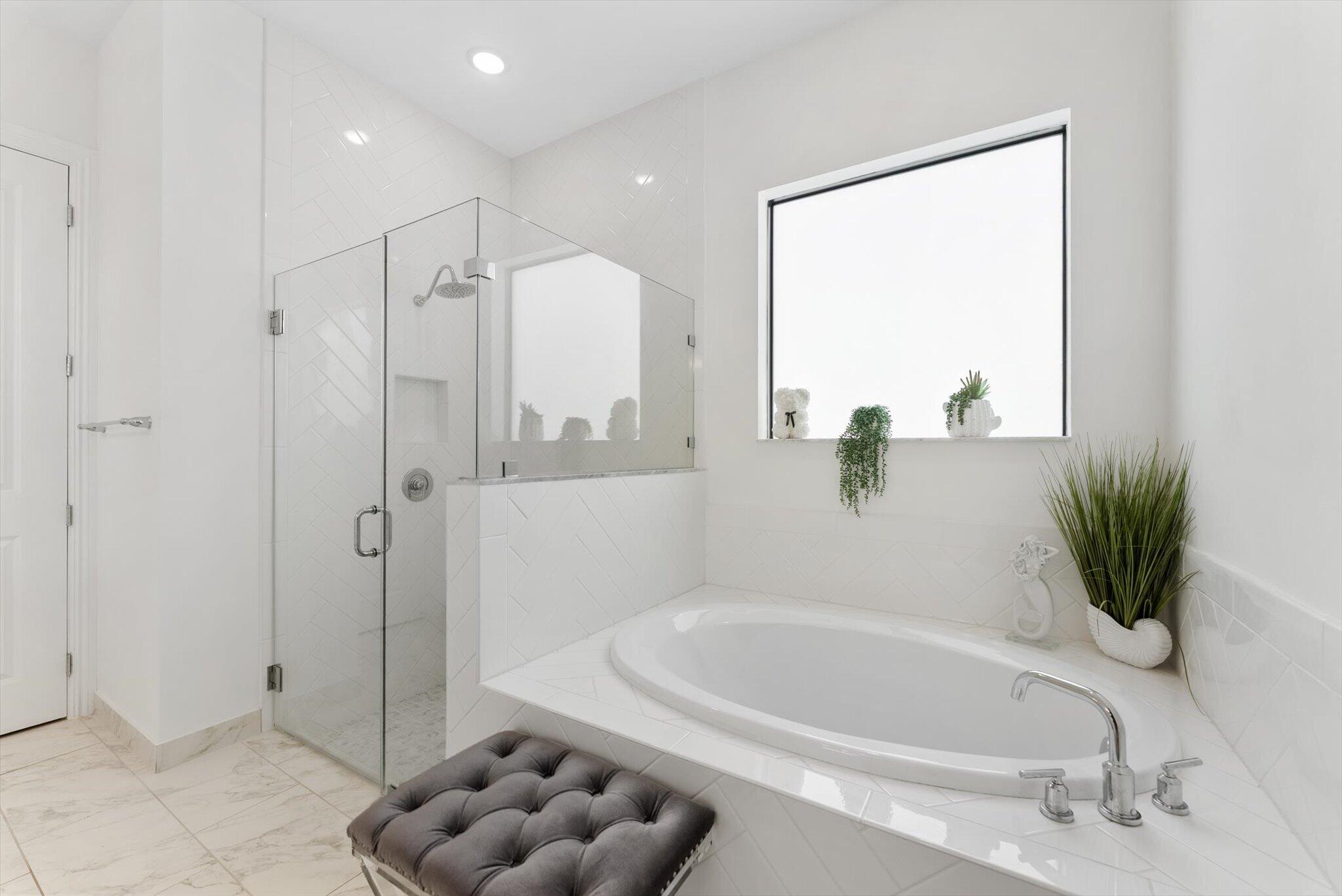 PARKLAND ROYALE - Residential