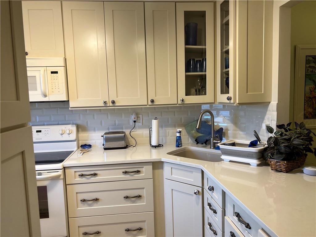 Hillsboro Cove - Residential