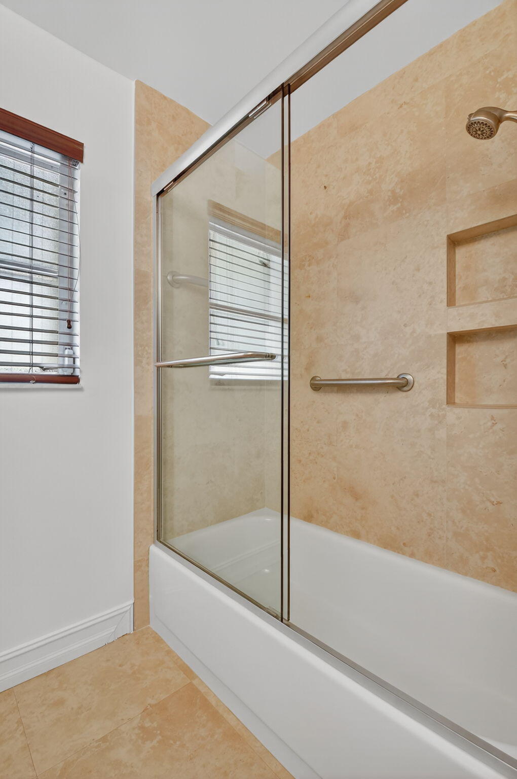 PALM ISLES - Residential