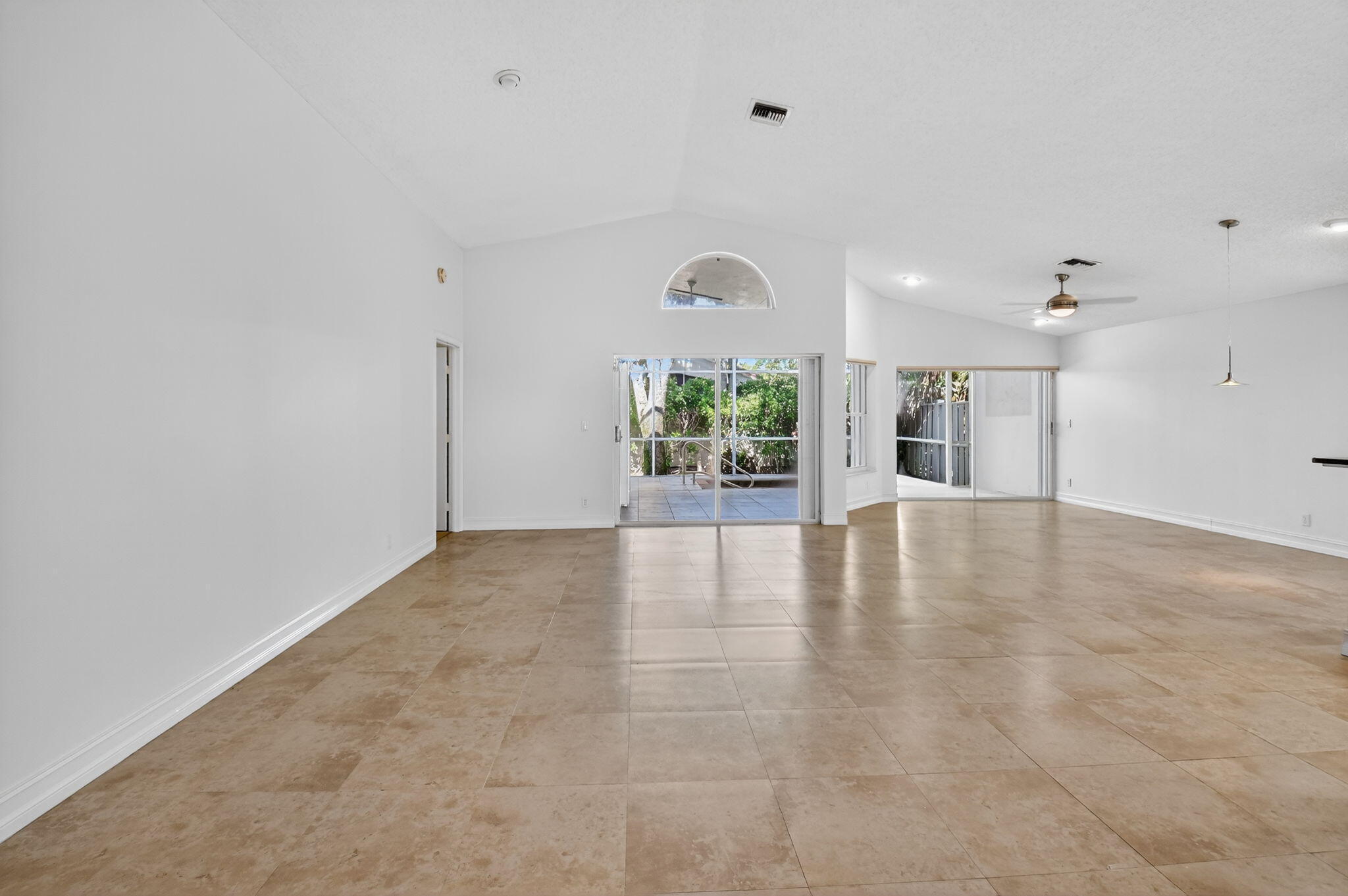 PALM ISLES - Residential