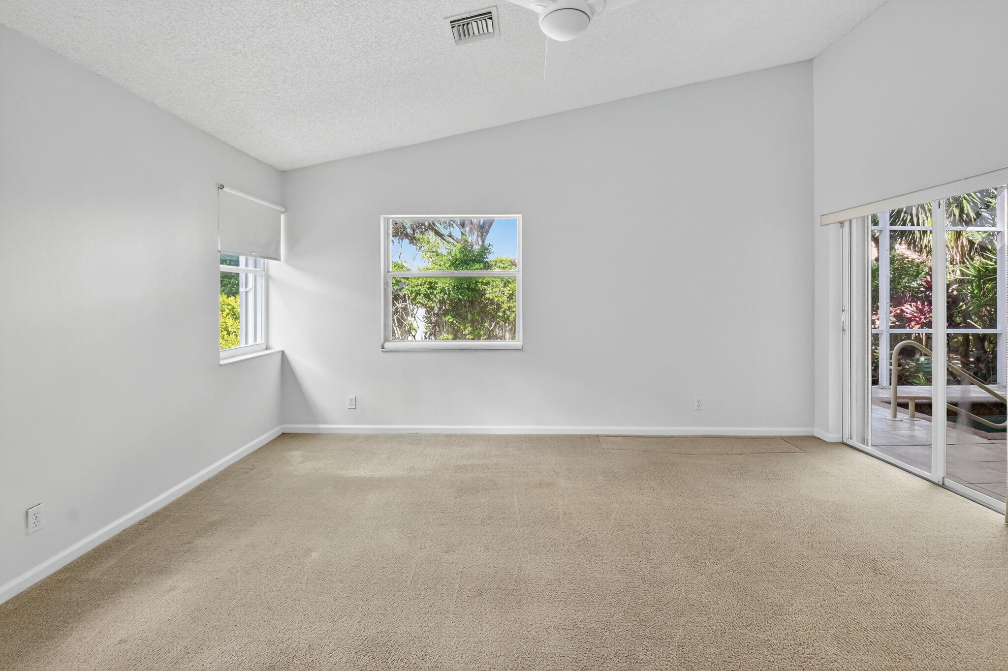 PALM ISLES - Residential