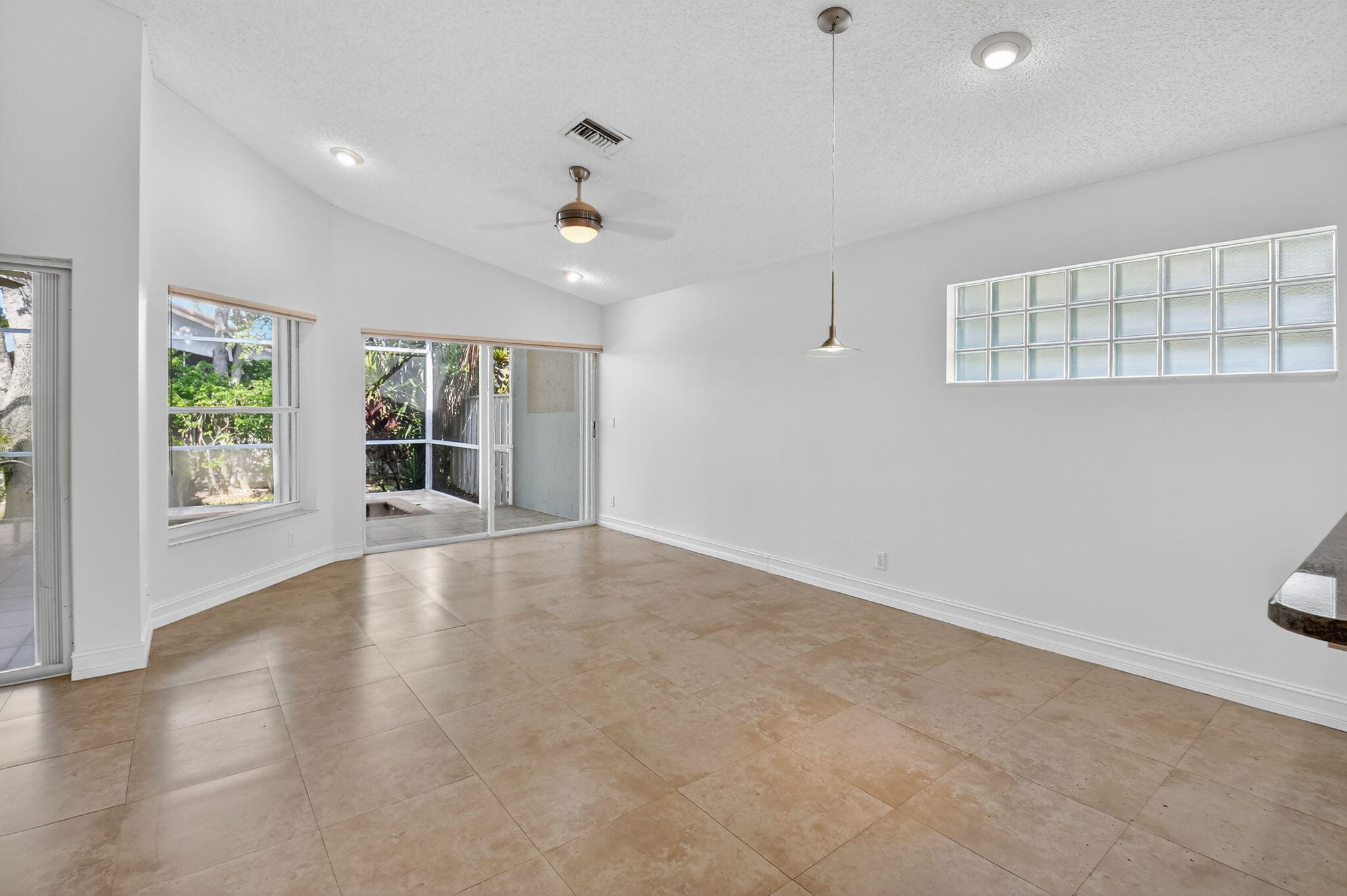 PALM ISLES - Residential