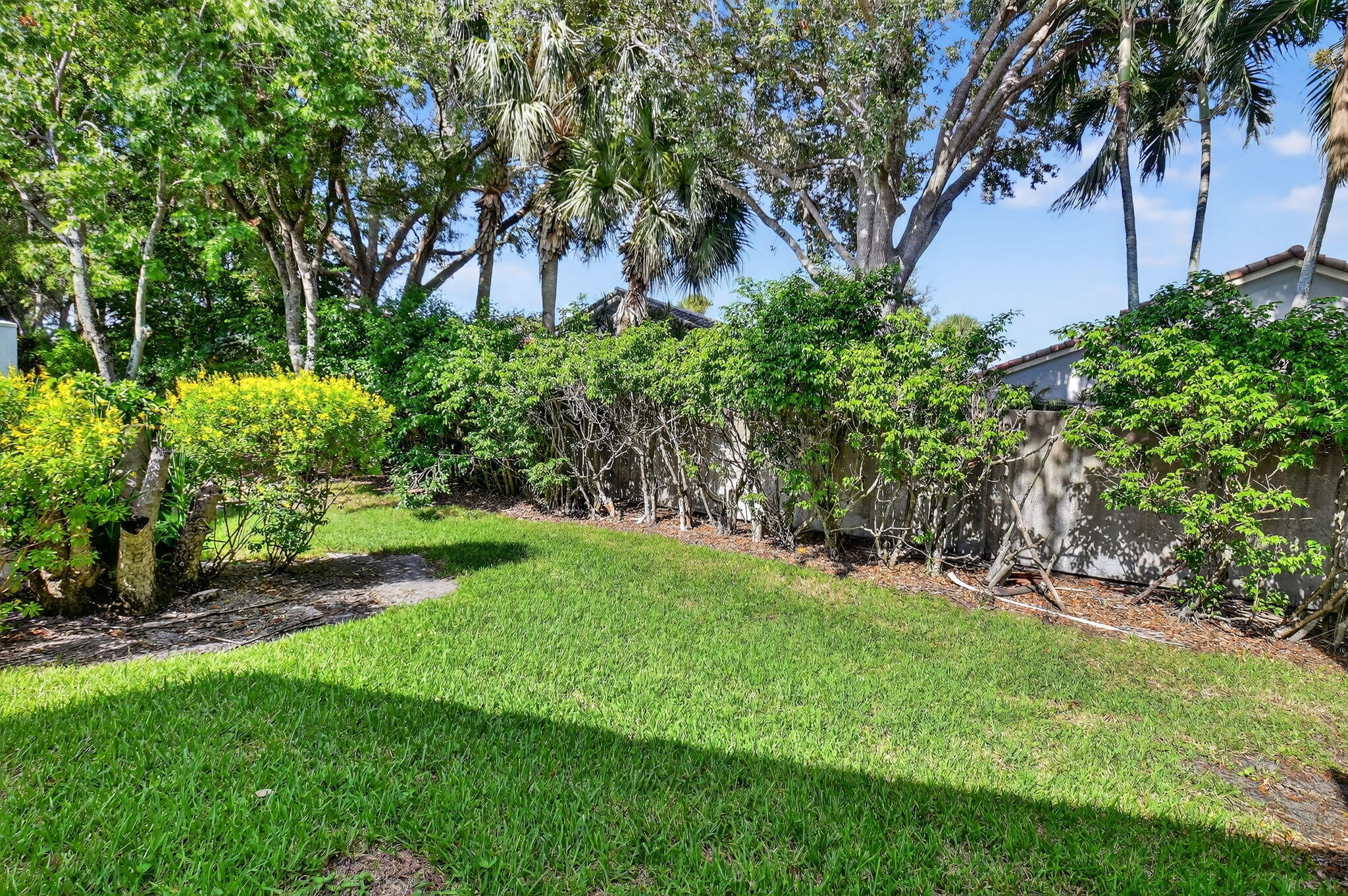 PALM ISLES - Residential