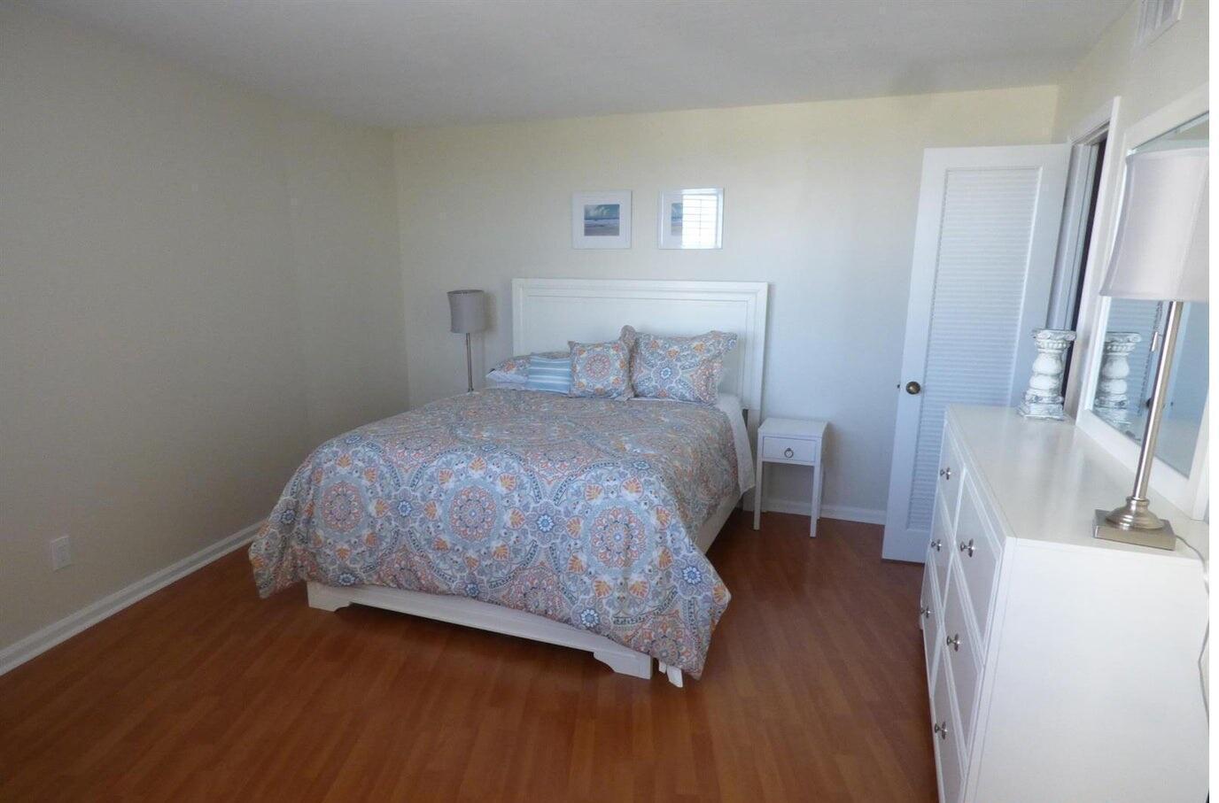 PHOENIX TOWERS CONDO - Residential