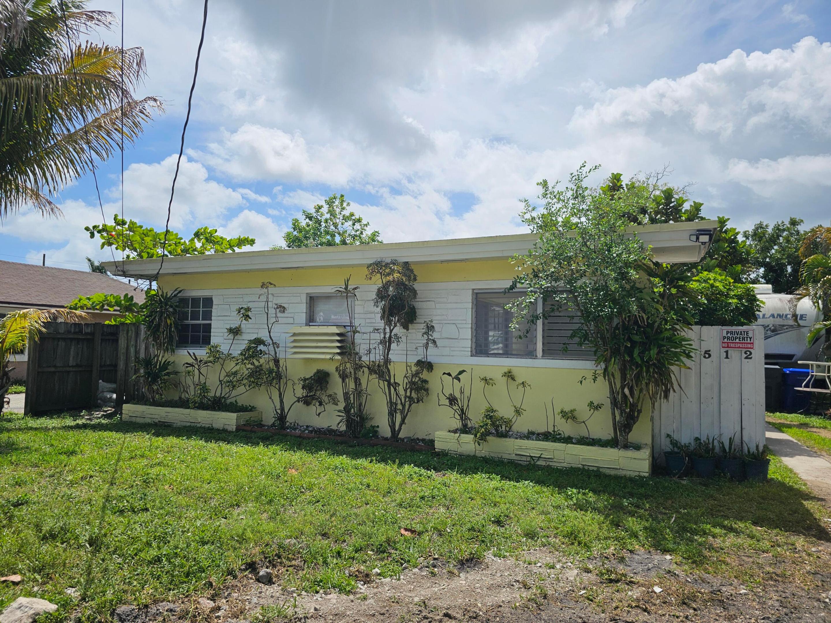 HOLLYWOOD TERRACE AMEN PLAT - Residential Income