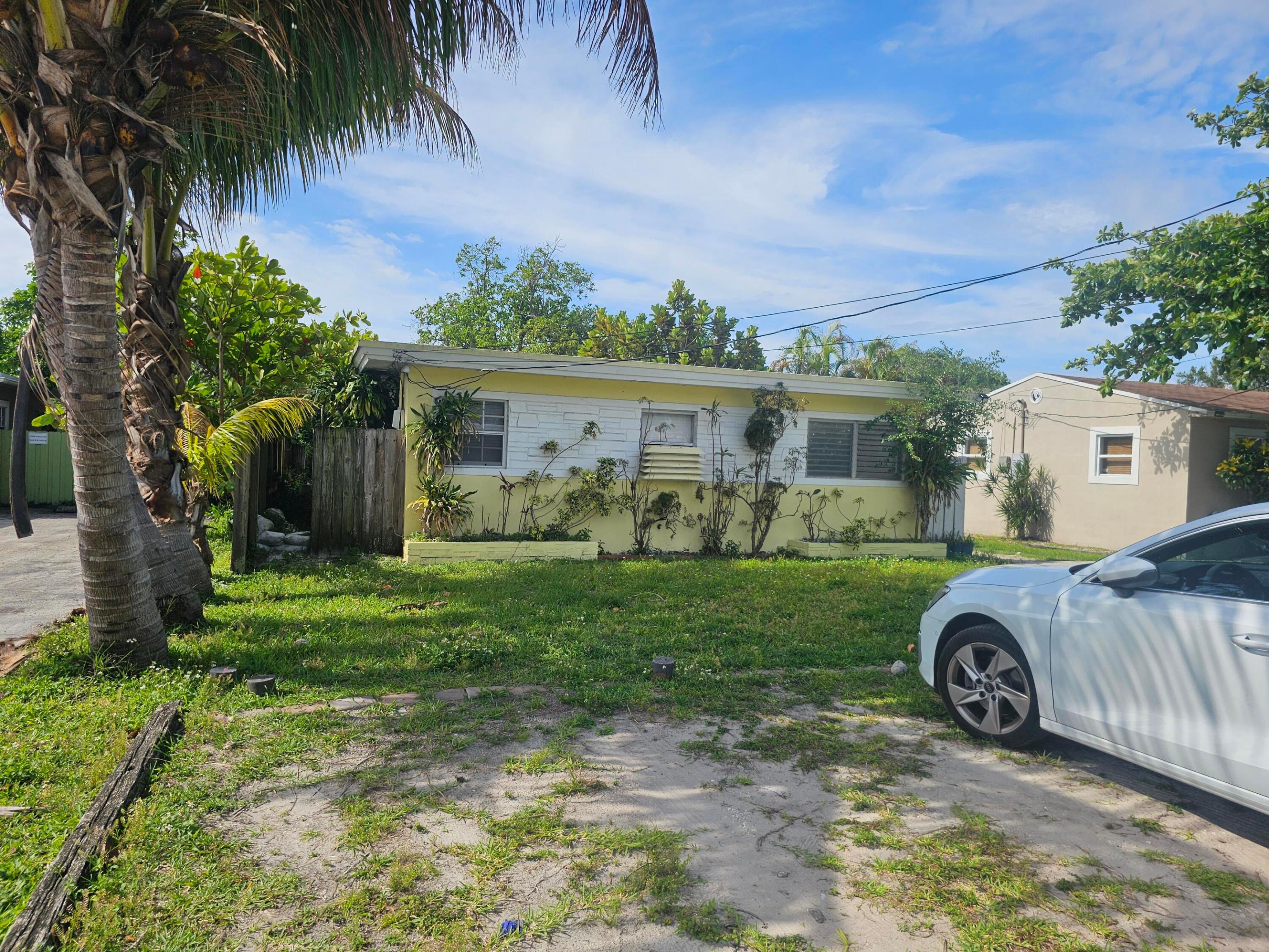 HOLLYWOOD TERRACE AMEN PLAT - Residential Income