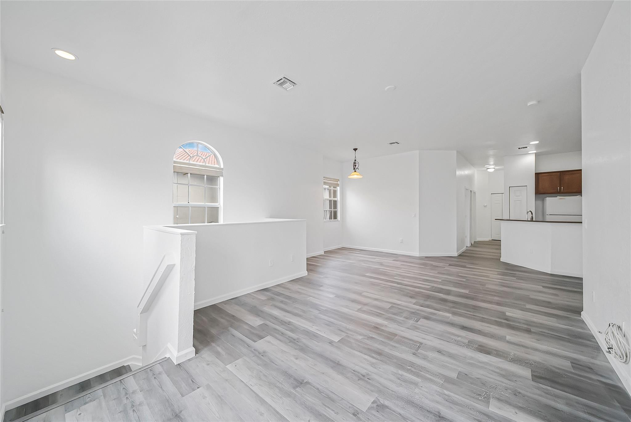 HAMPTON HILLS CONDO - Residential
