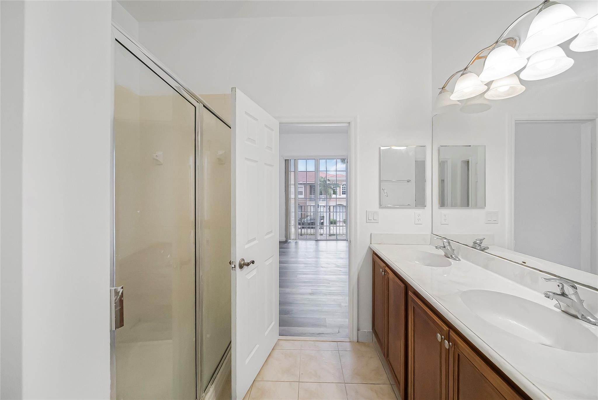 HAMPTON HILLS CONDO - Residential