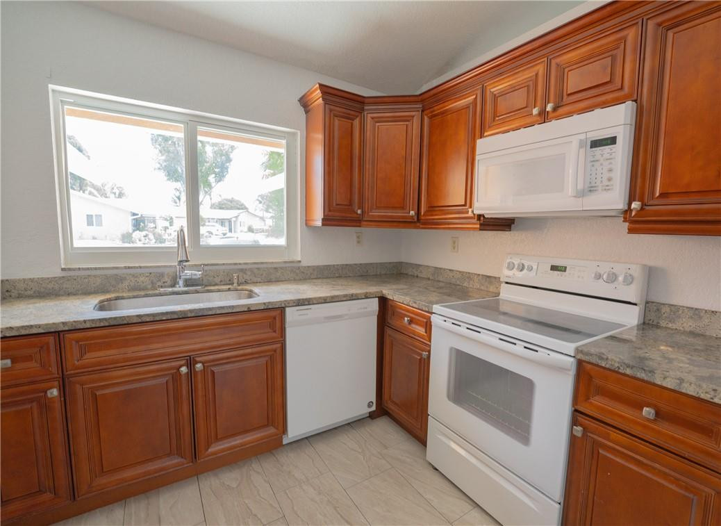 CORAL GATE SEC 1 - Residential Lease
