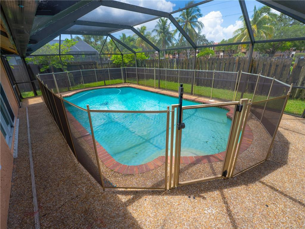 CORAL GATE SEC 1 - Residential Lease
