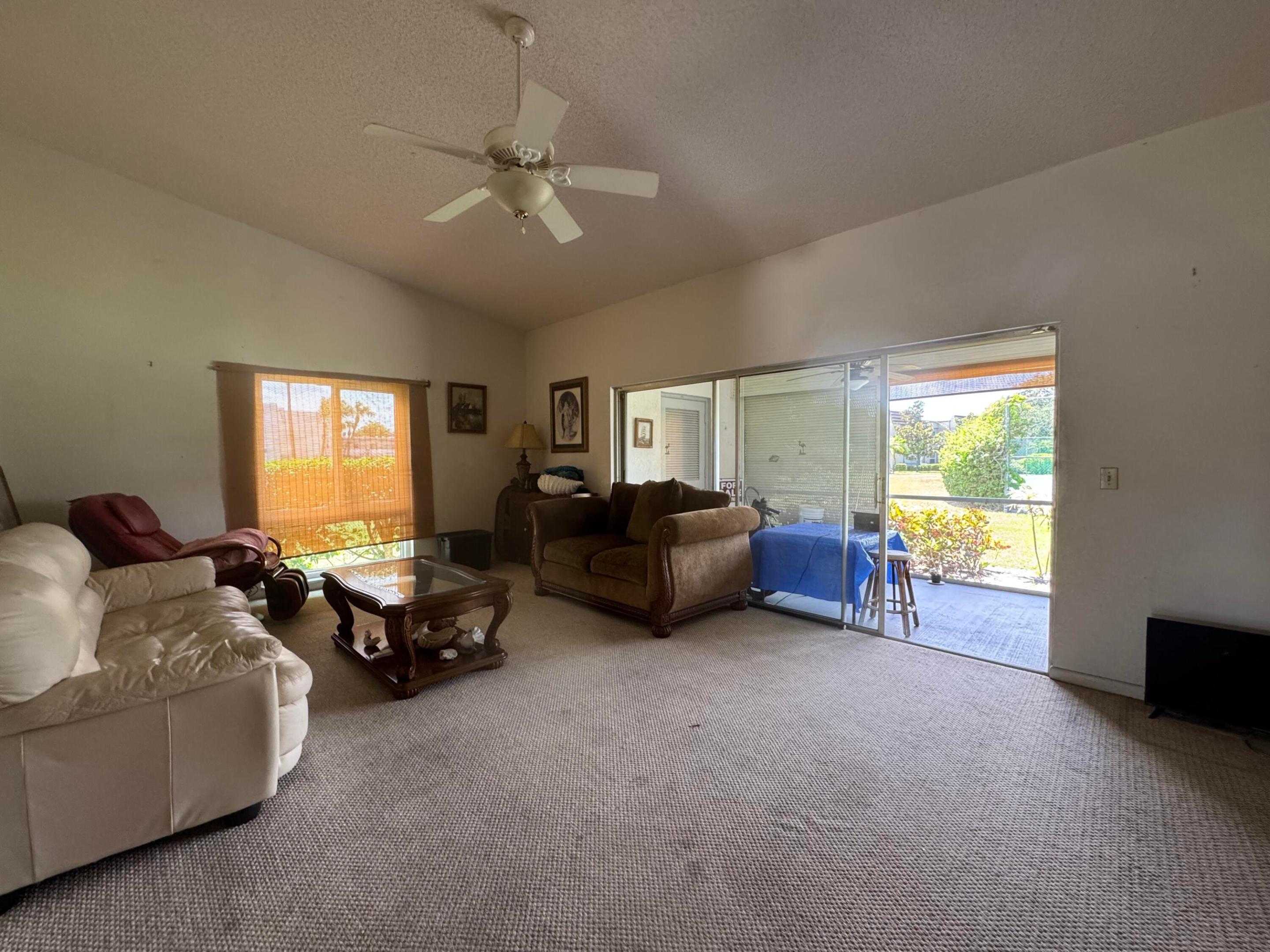 LAGO DEL REY NORTH CONDO - Residential