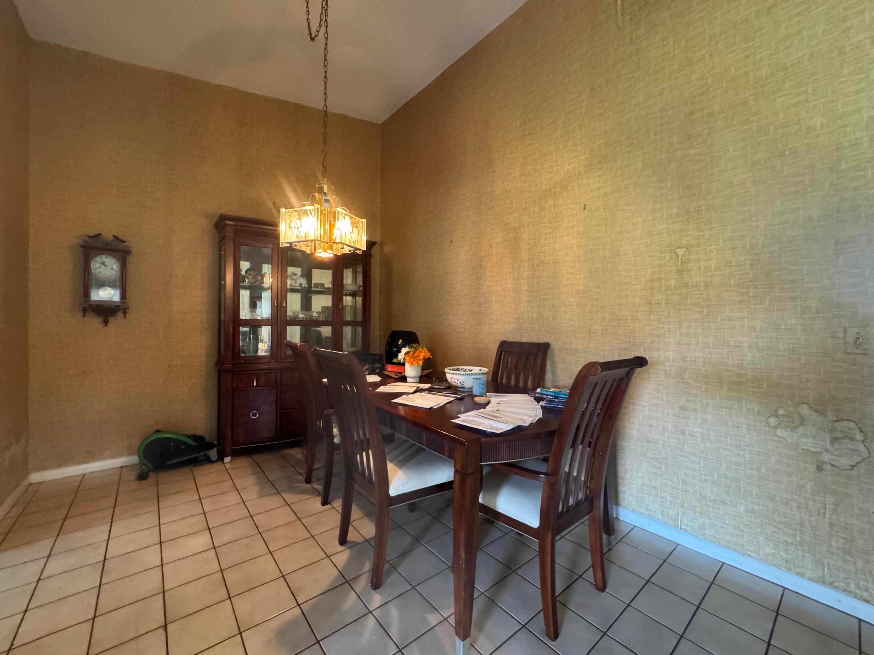 LAGO DEL REY NORTH CONDO - Residential