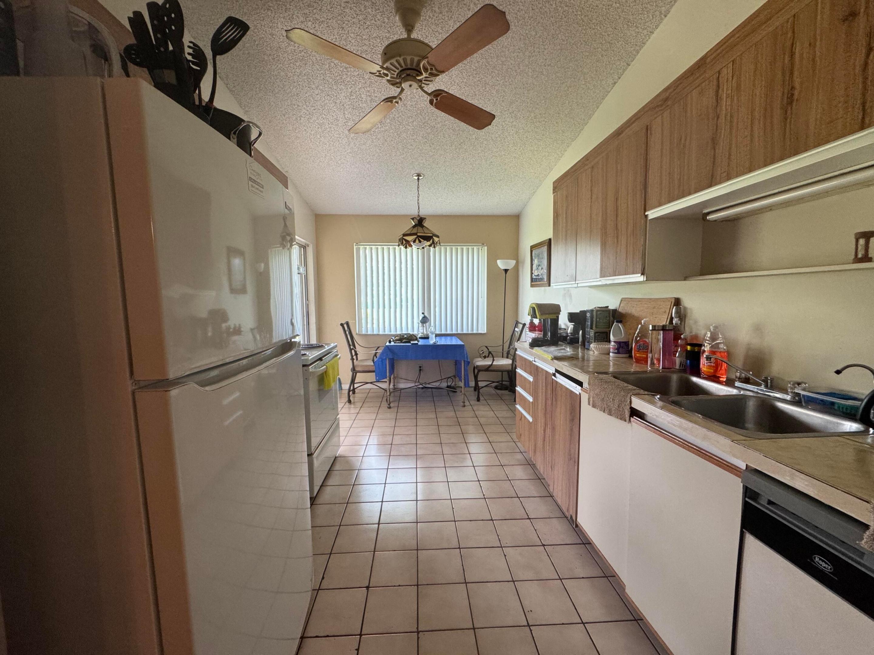 LAGO DEL REY NORTH CONDO - Residential