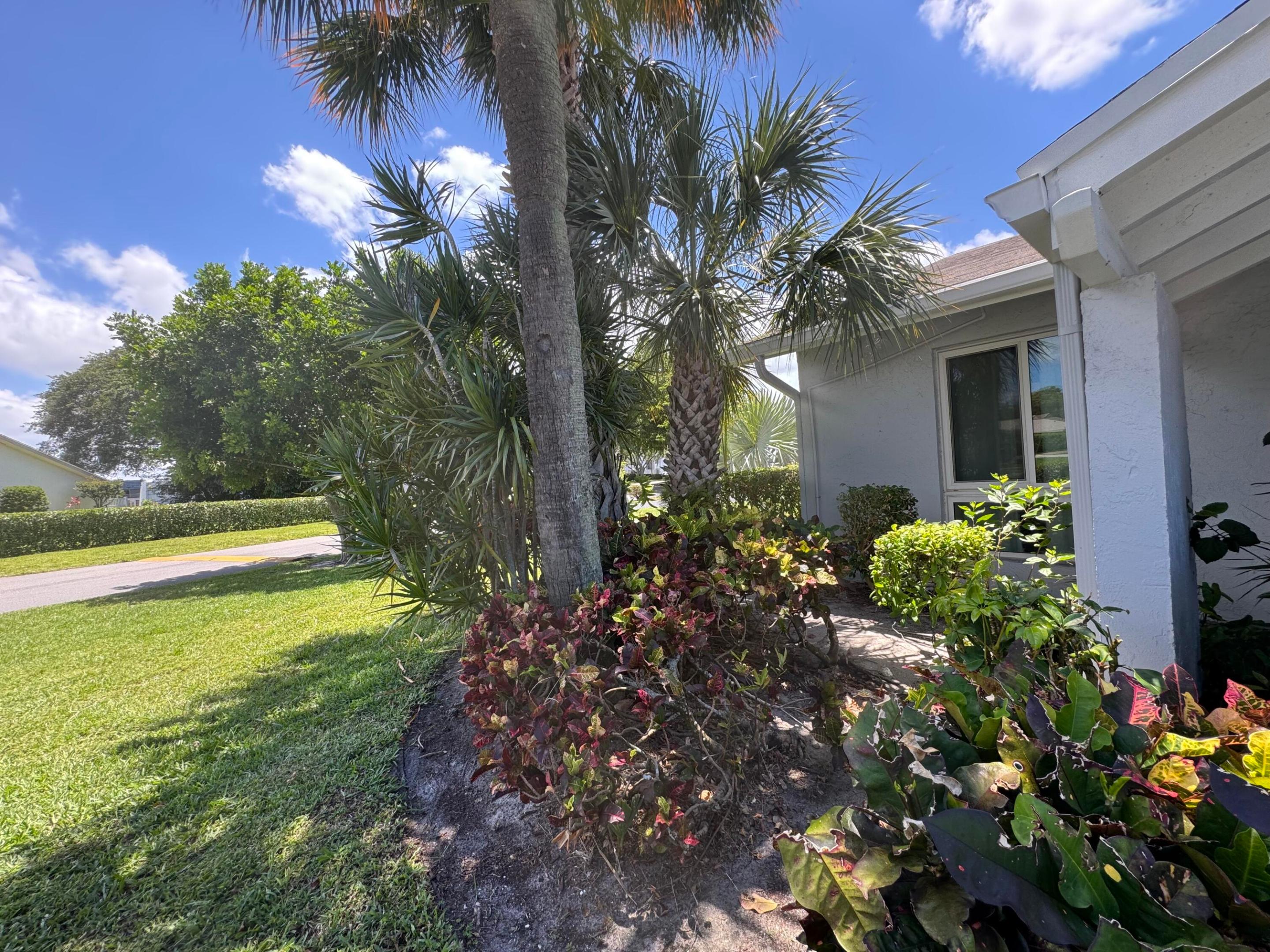 LAGO DEL REY NORTH CONDO - Residential