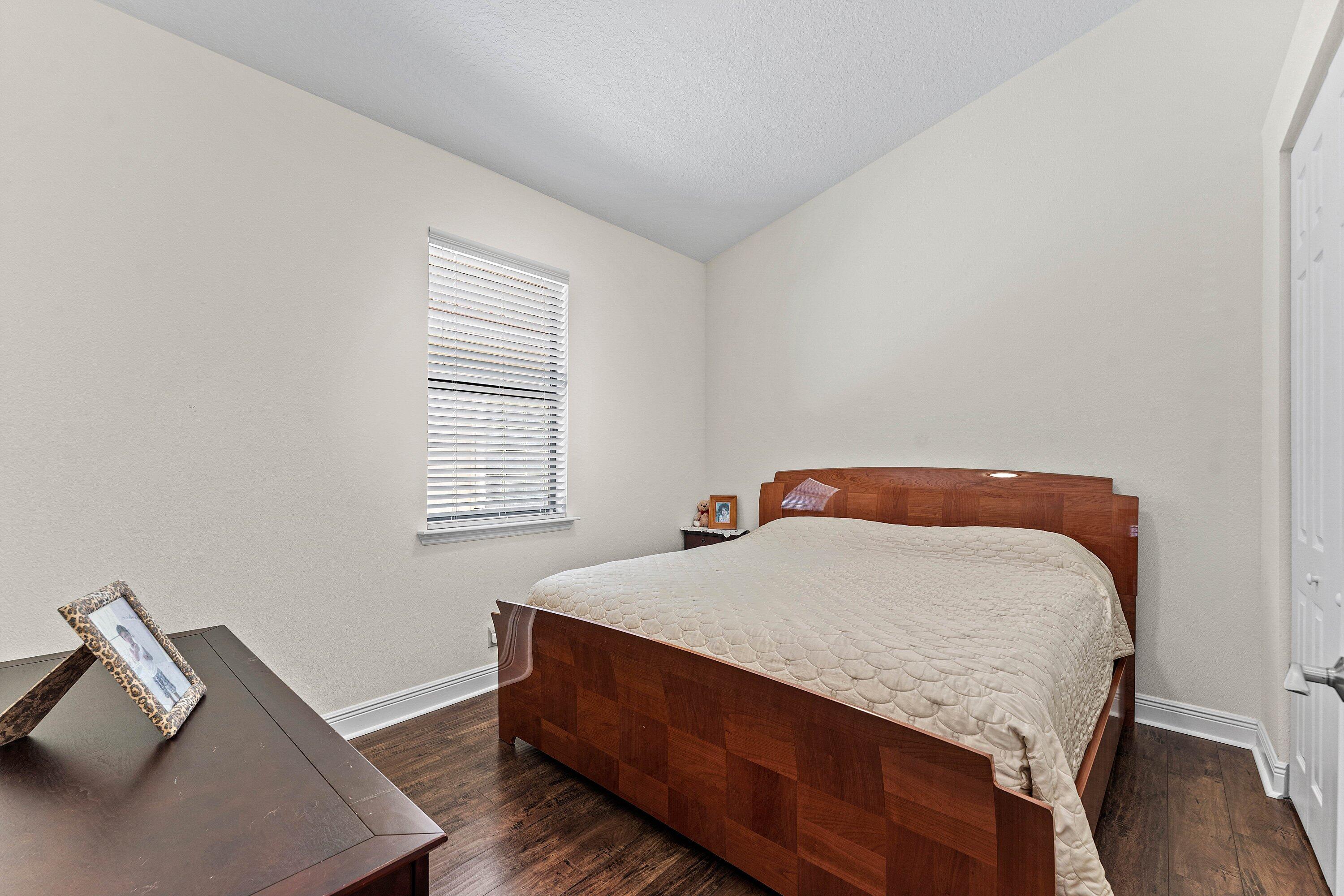 GATEWAY GARDENS - Residential