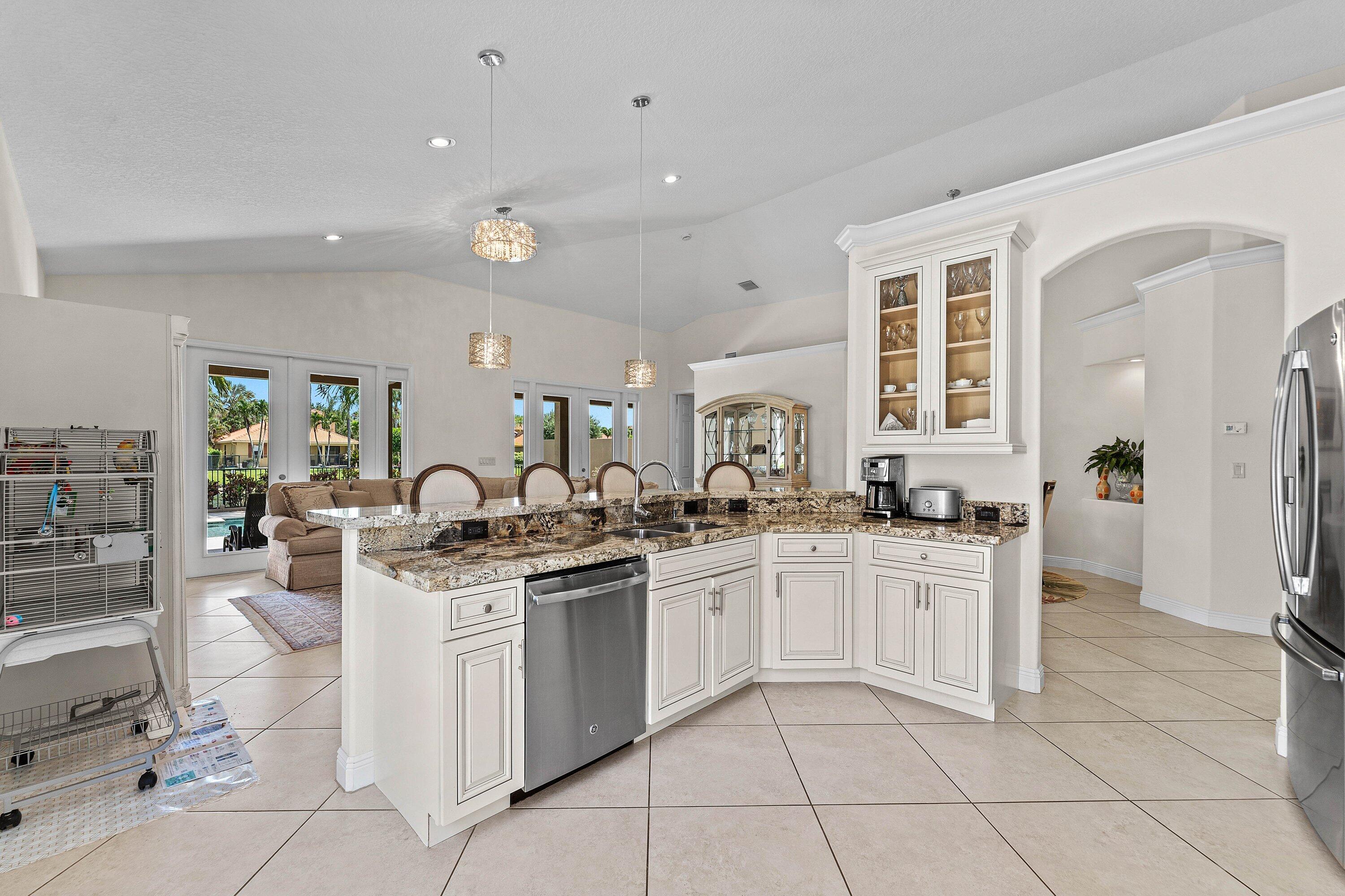 GATEWAY GARDENS - Residential