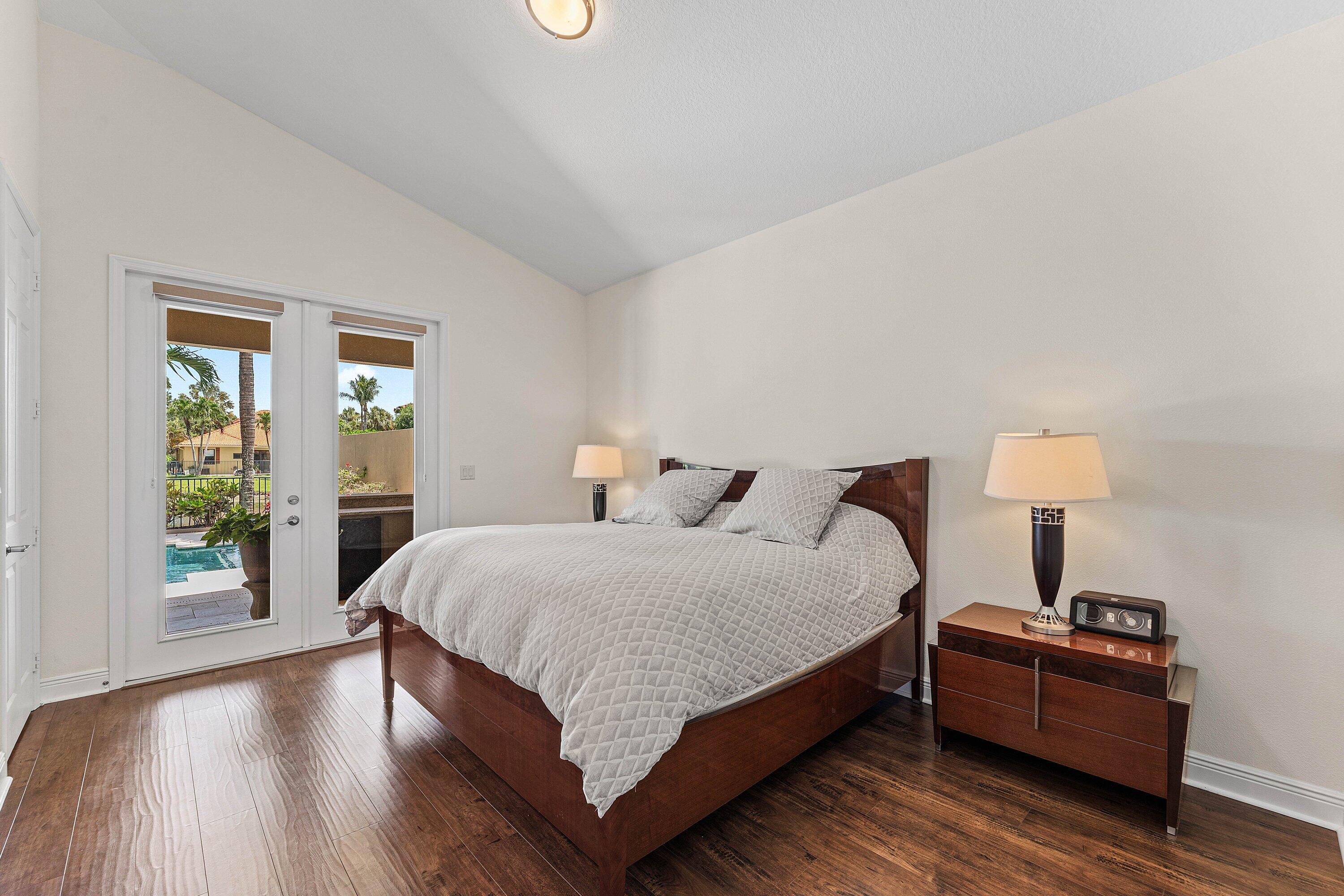 GATEWAY GARDENS - Residential