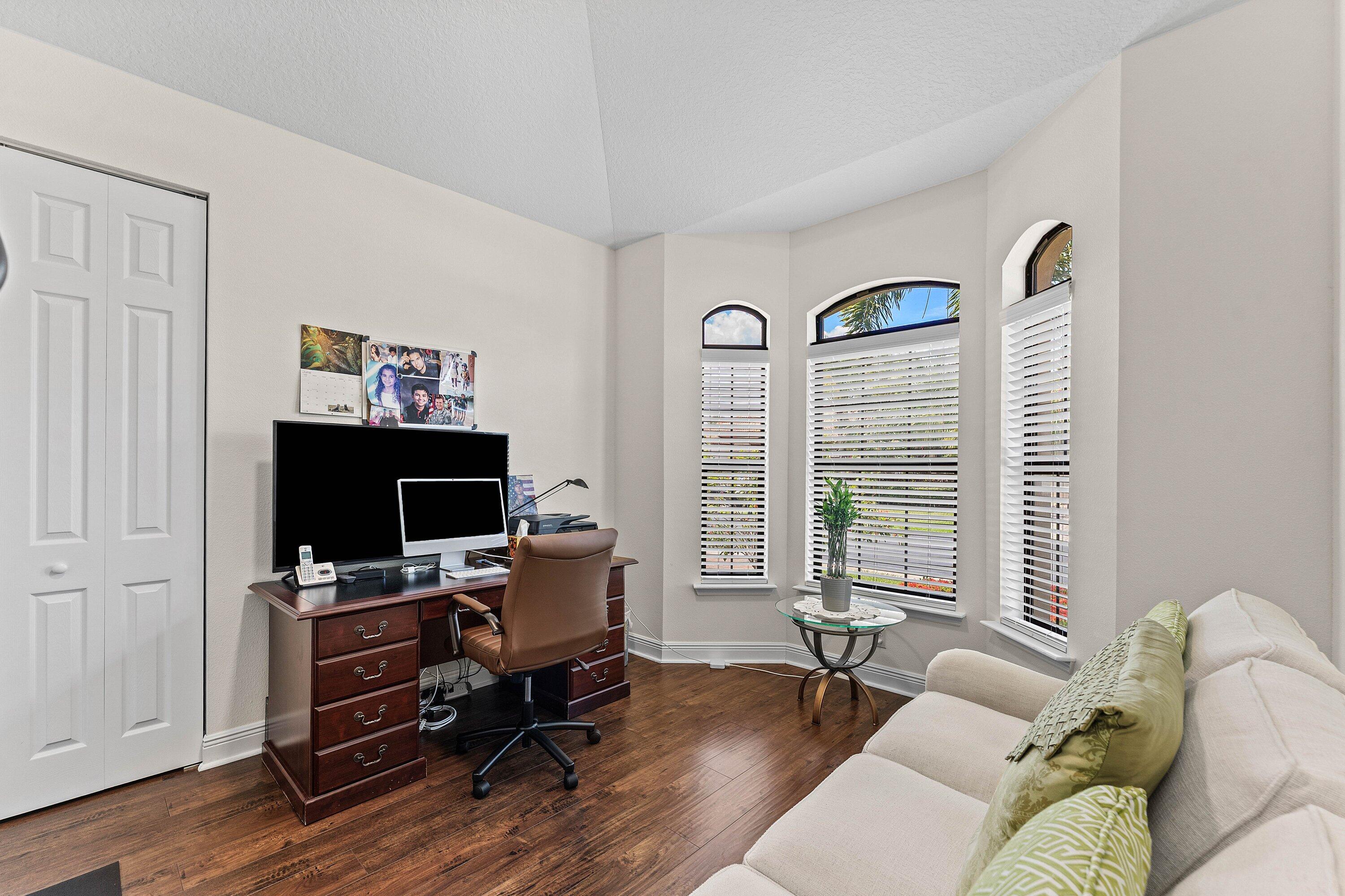 GATEWAY GARDENS - Residential