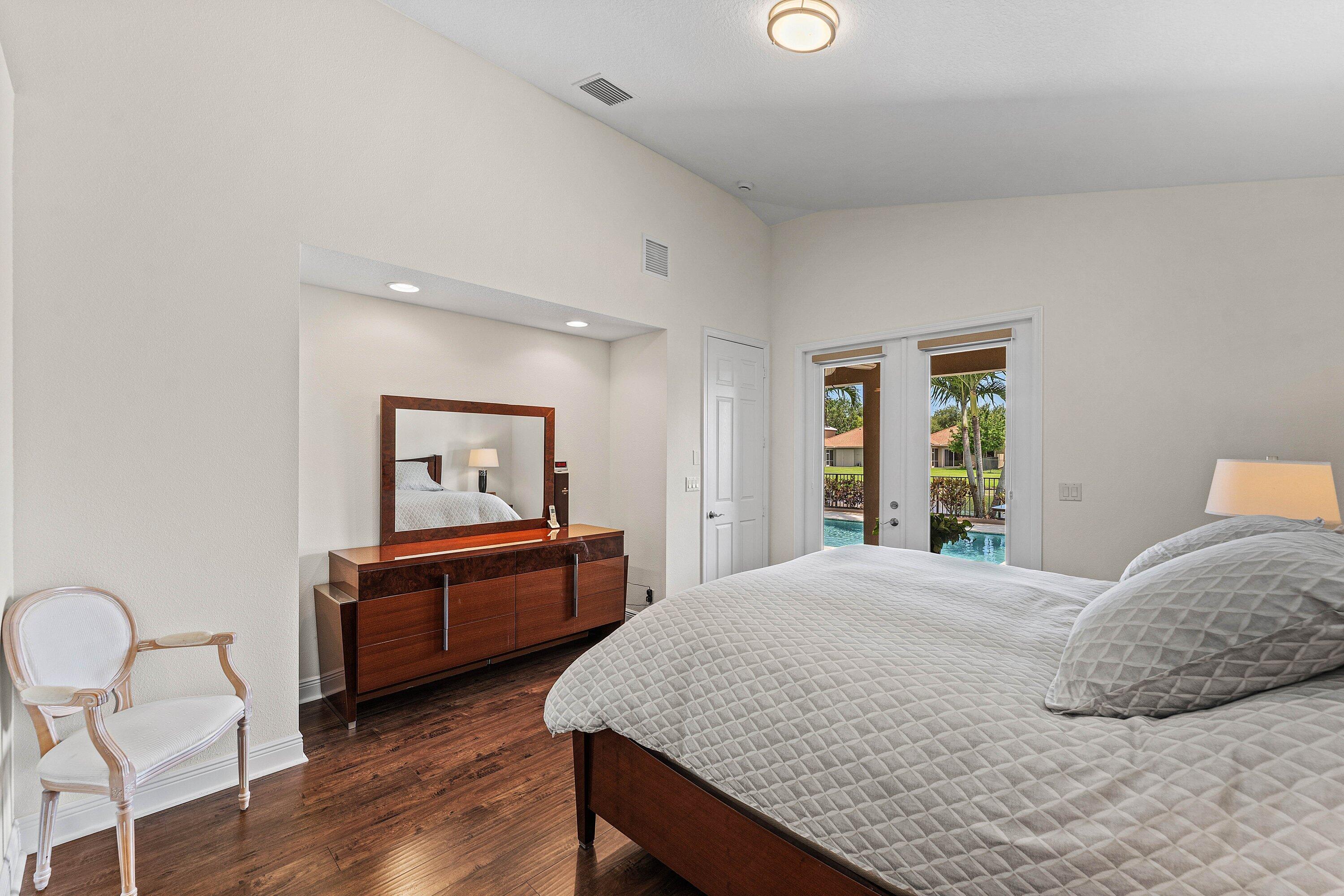 GATEWAY GARDENS - Residential