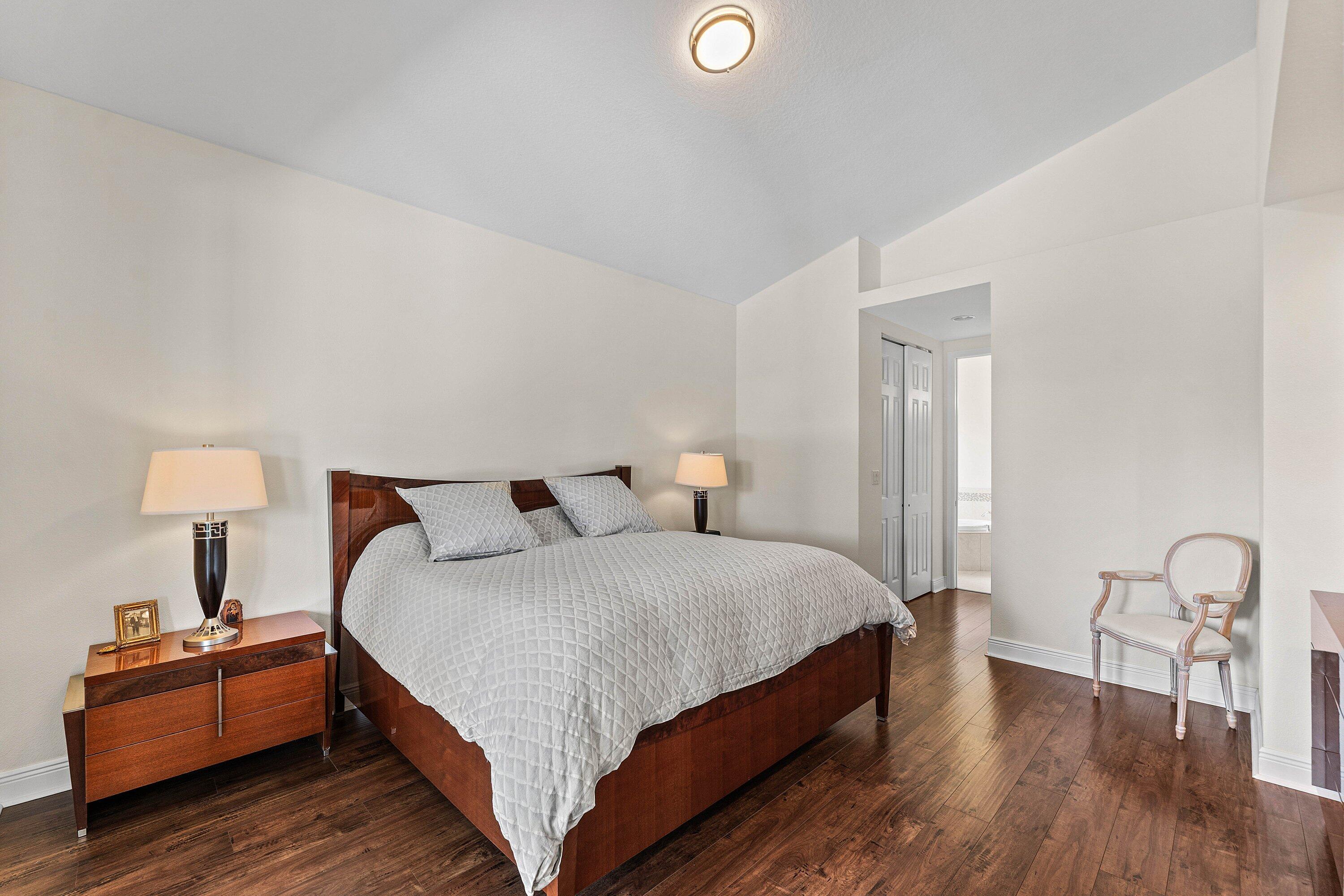 GATEWAY GARDENS - Residential
