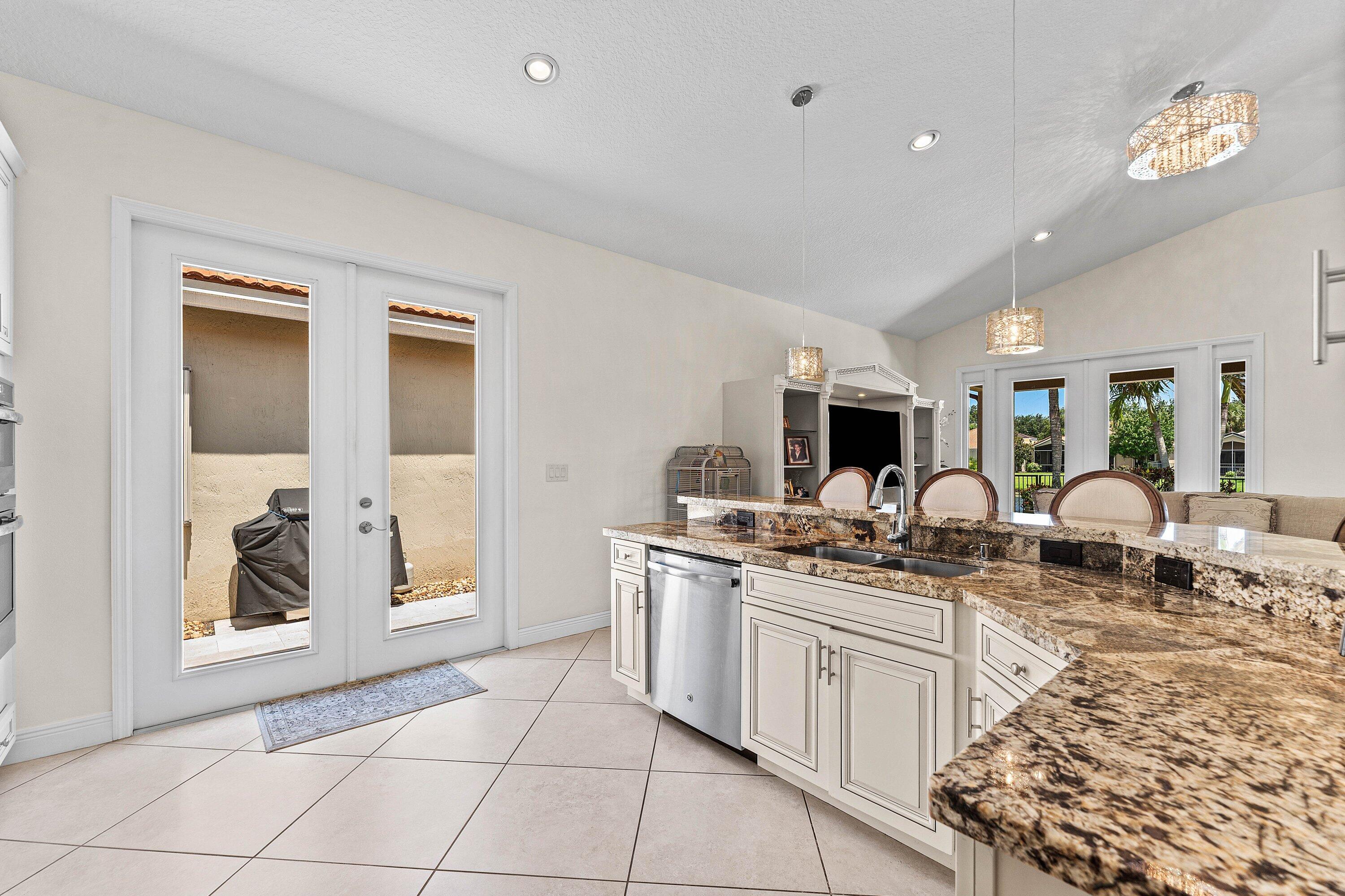 GATEWAY GARDENS - Residential