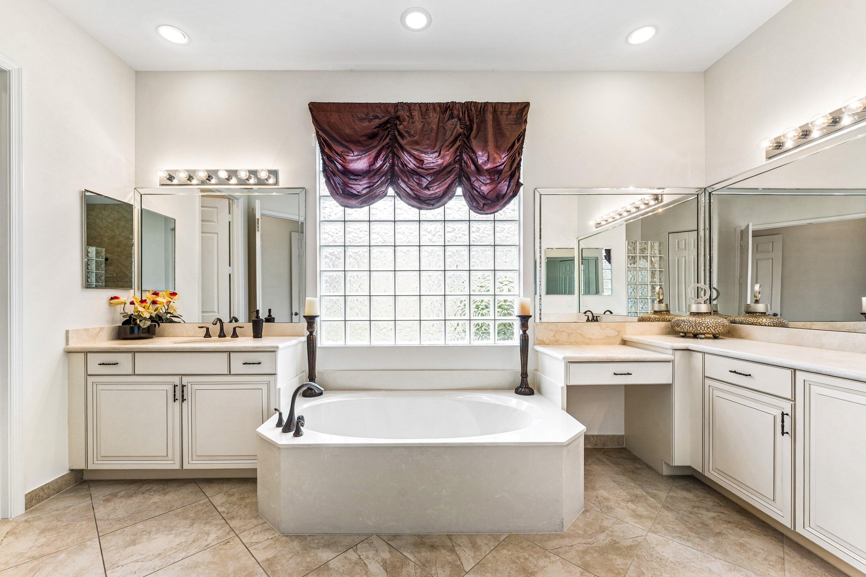 VALENCIA POINTE 2 - Residential