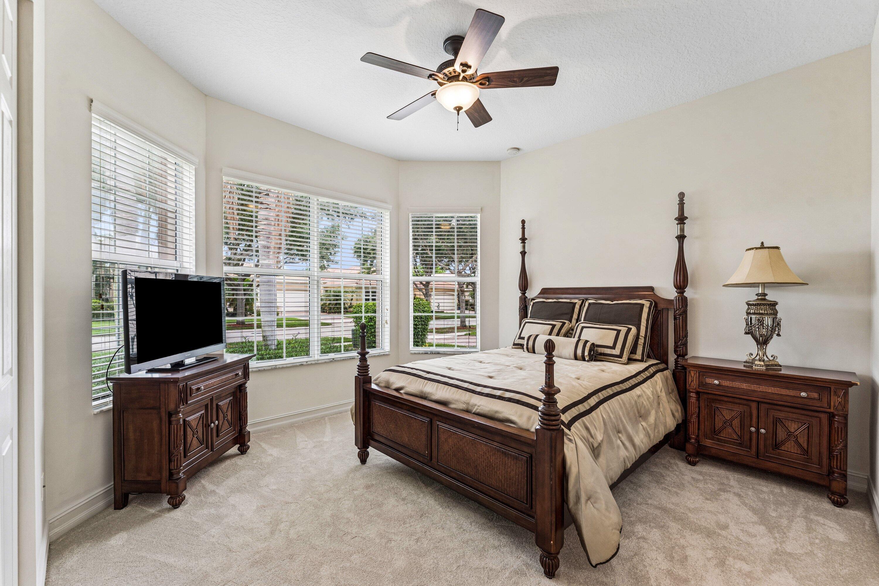 VALENCIA POINTE 2 - Residential