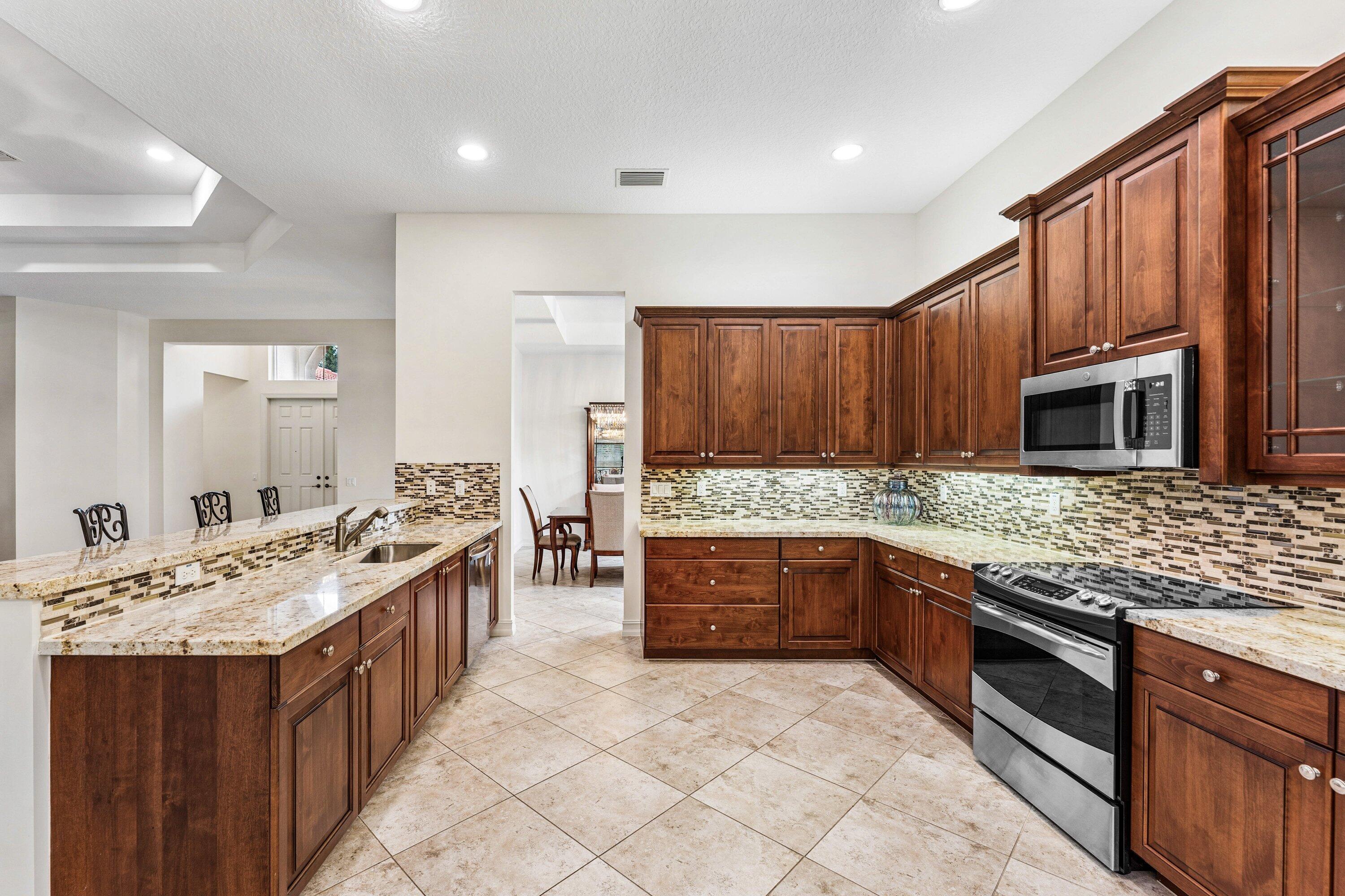VALENCIA POINTE 2 - Residential