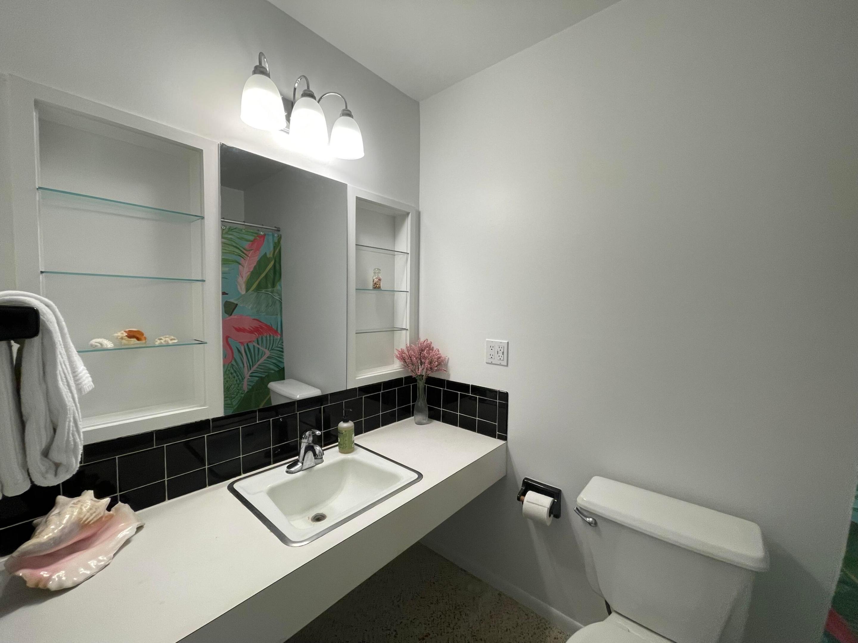 BOCA RATON SQUARE UNIT 3 - Residential