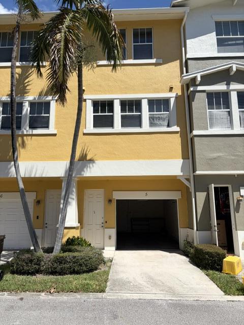 CITYSIDE CONDO - Residential Lease