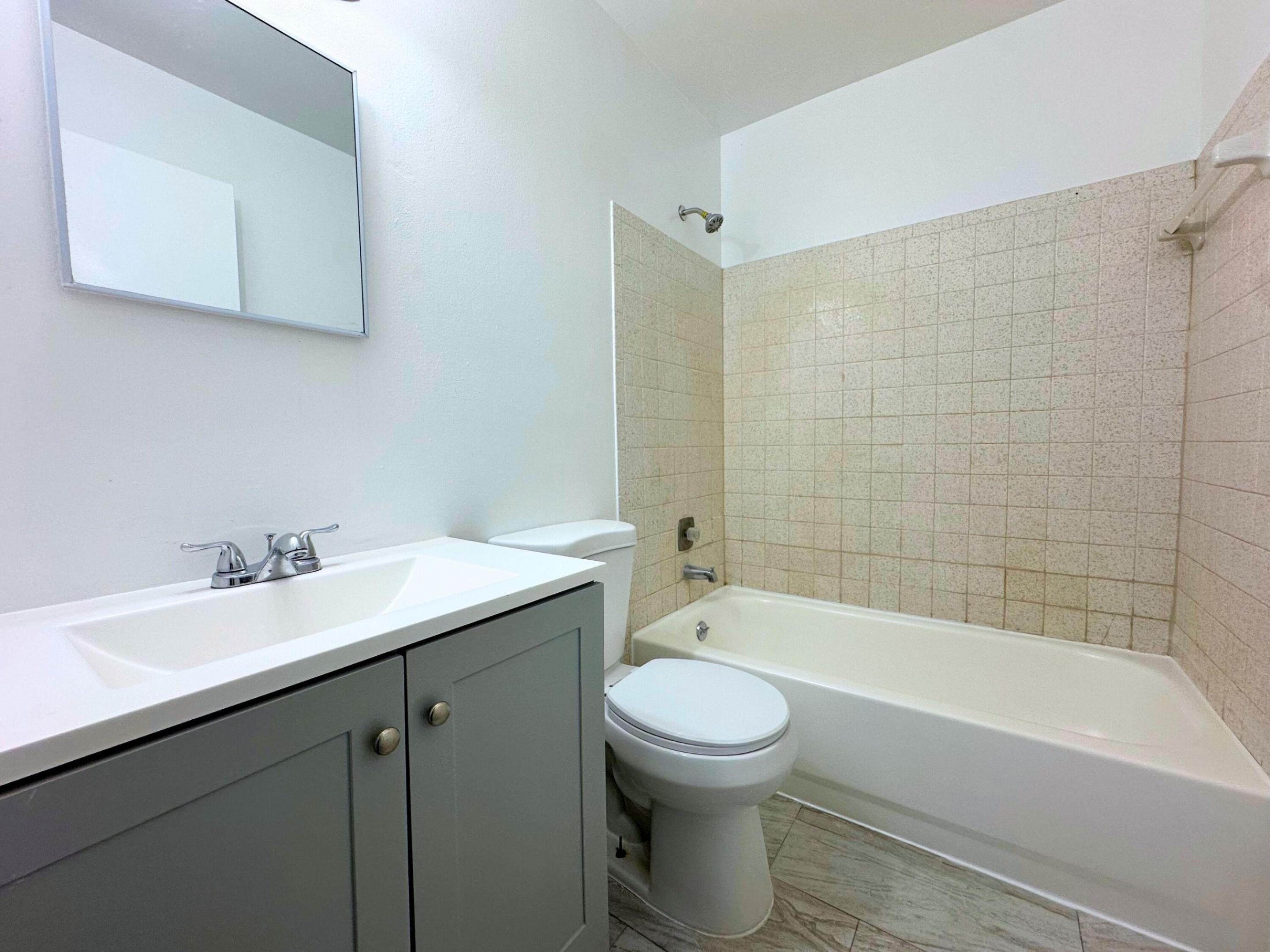 LANTANA PLAZA - Residential Lease