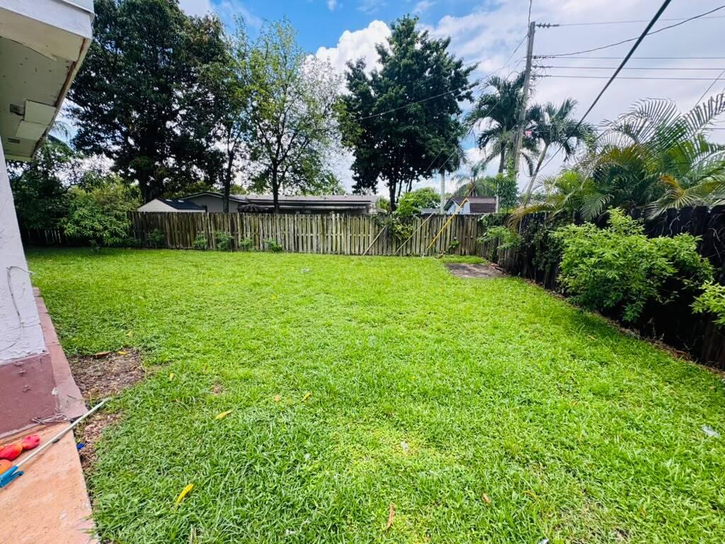 SUNRISE GOLF VILLAGE THIRD ADD - Residential Lease