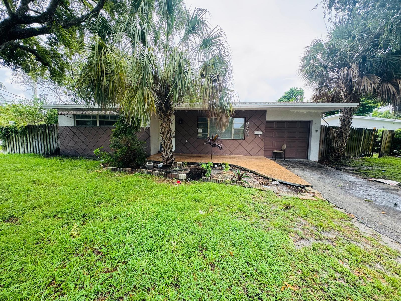 SUNRISE GOLF VILLAGE THIRD ADD - Residential Lease