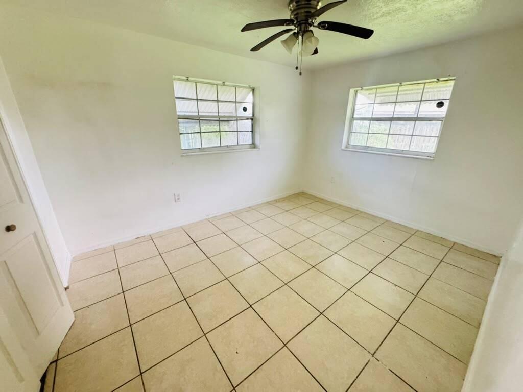 SUNRISE GOLF VILLAGE THIRD ADD - Residential Lease