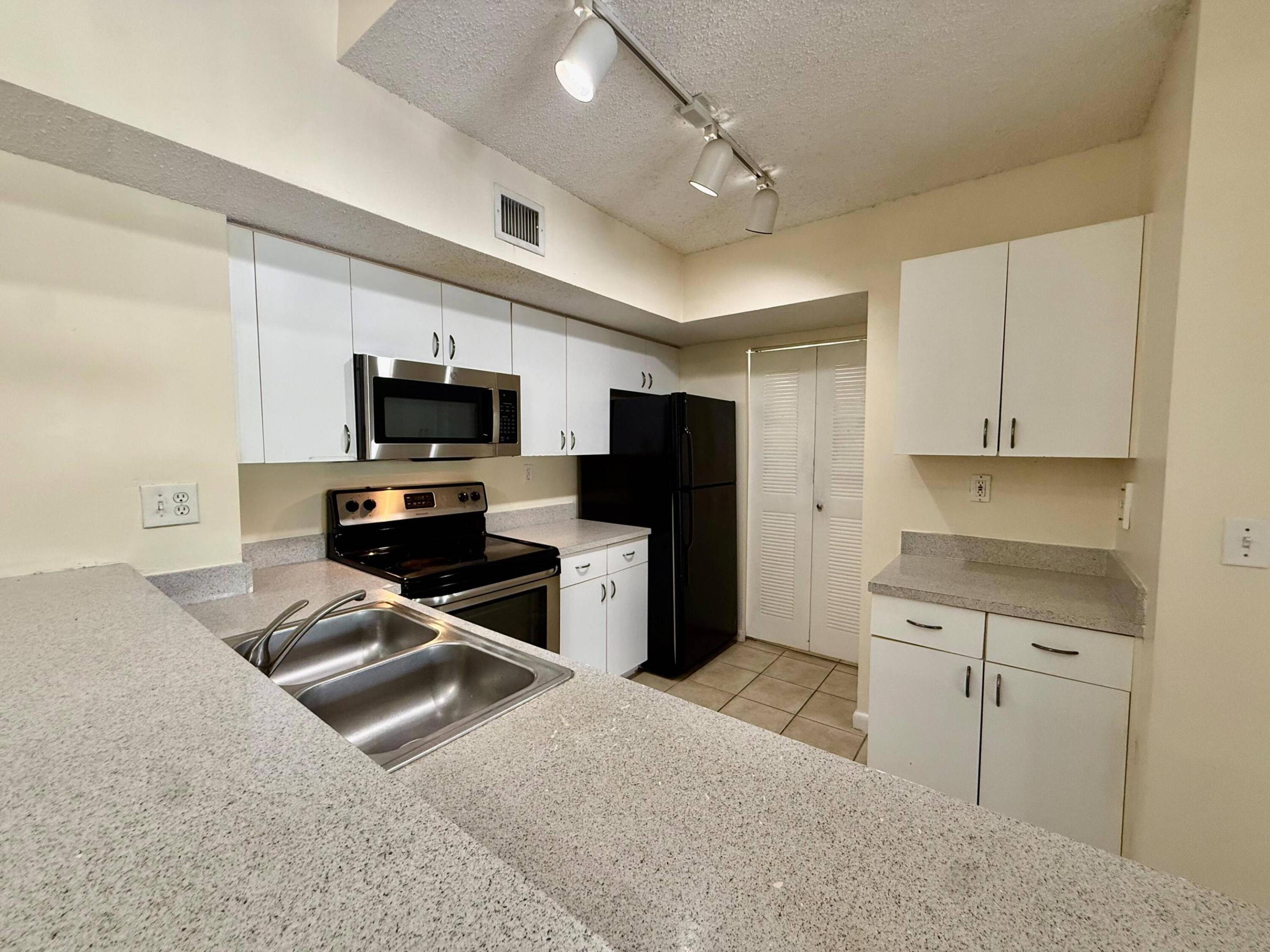 RIVIERA PALMS CONDO - Residential Lease