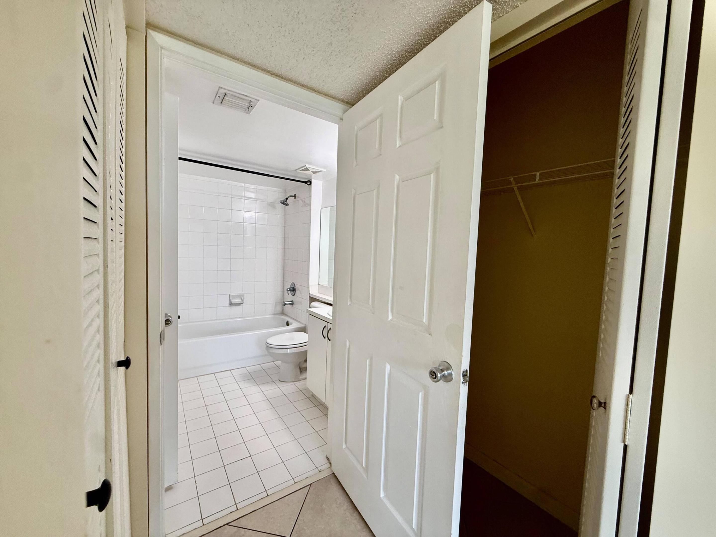 RIVIERA PALMS CONDO - Residential Lease