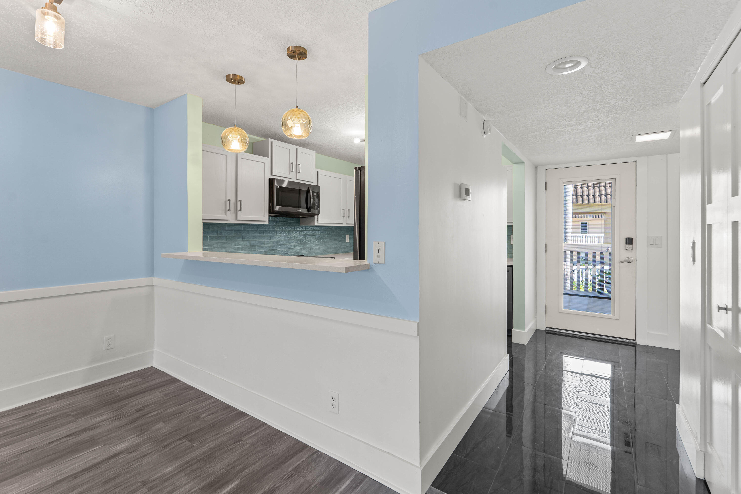 RIVEREDGE CONDO - Residential Lease