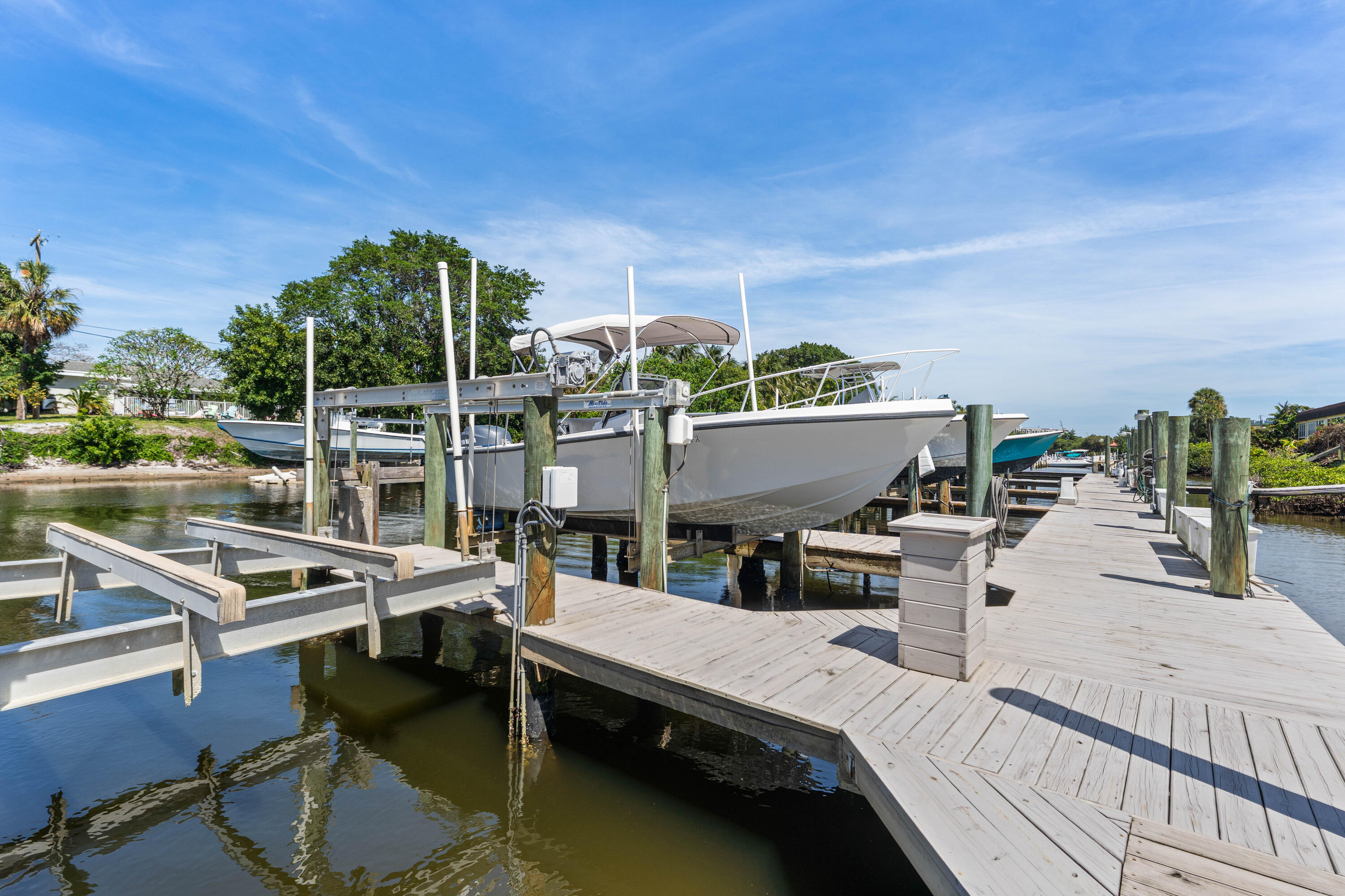 RIVEREDGE CONDO - Residential Lease
