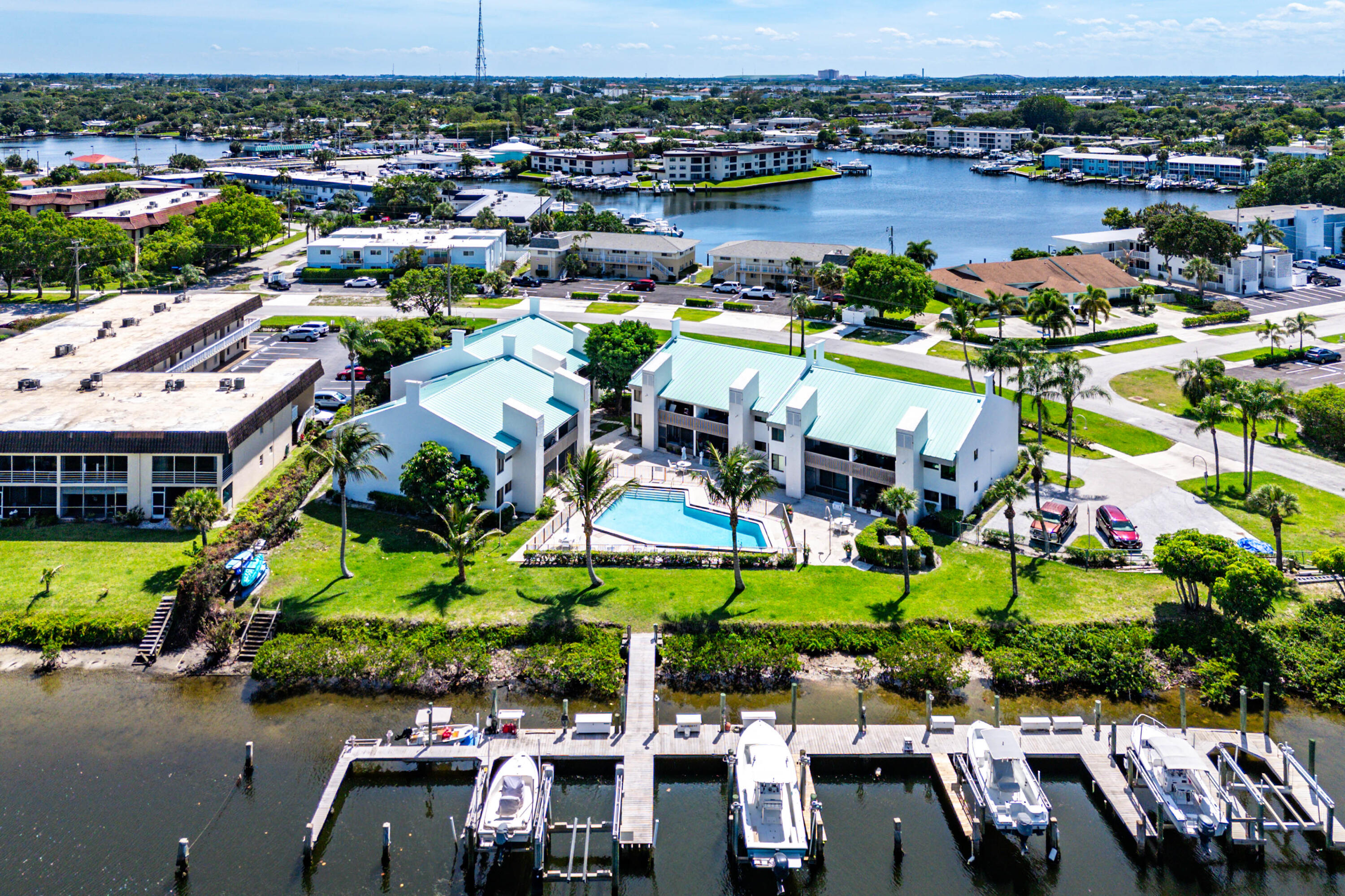 RIVEREDGE CONDO - Residential Lease