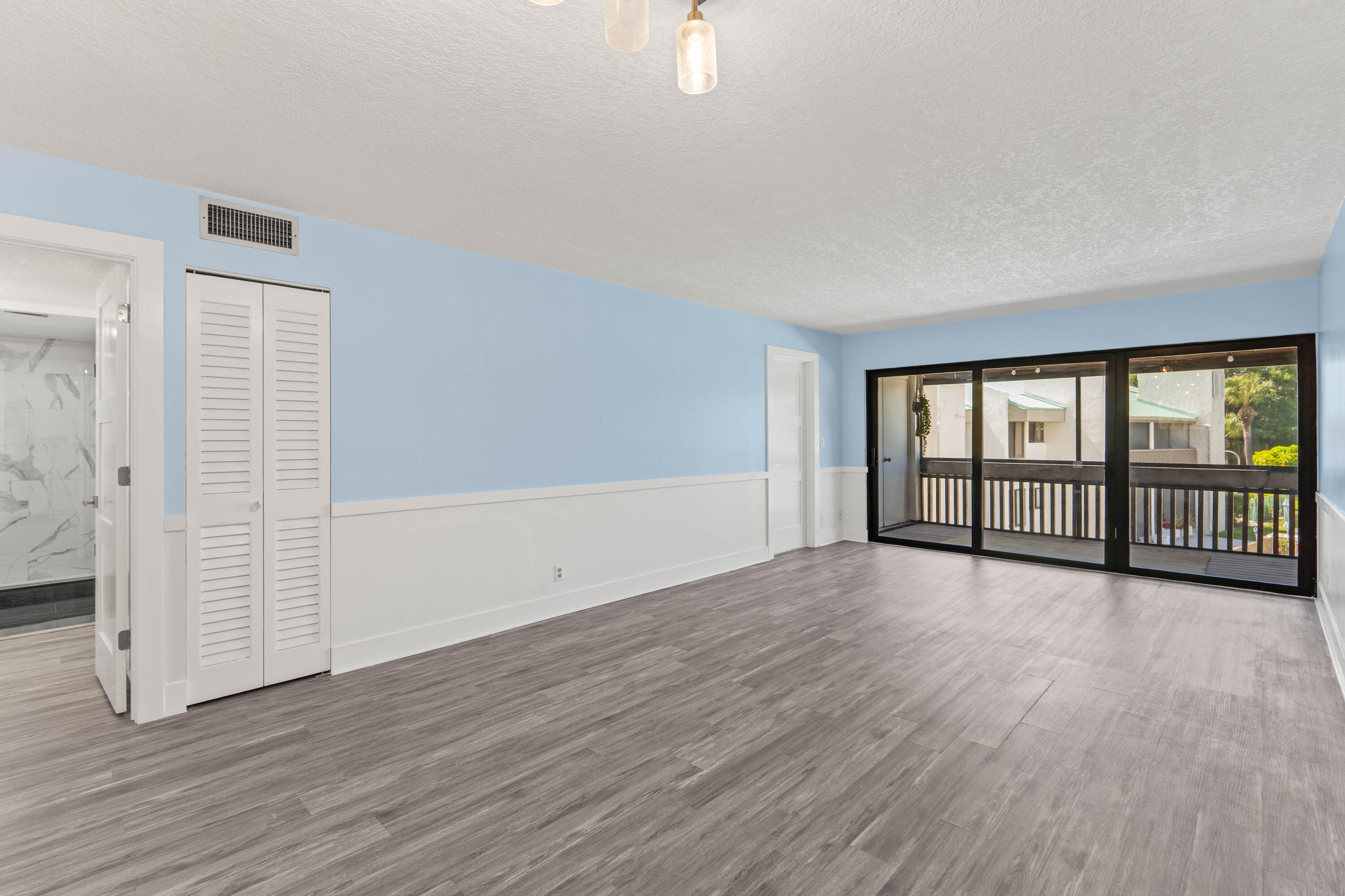 RIVEREDGE CONDO - Residential Lease
