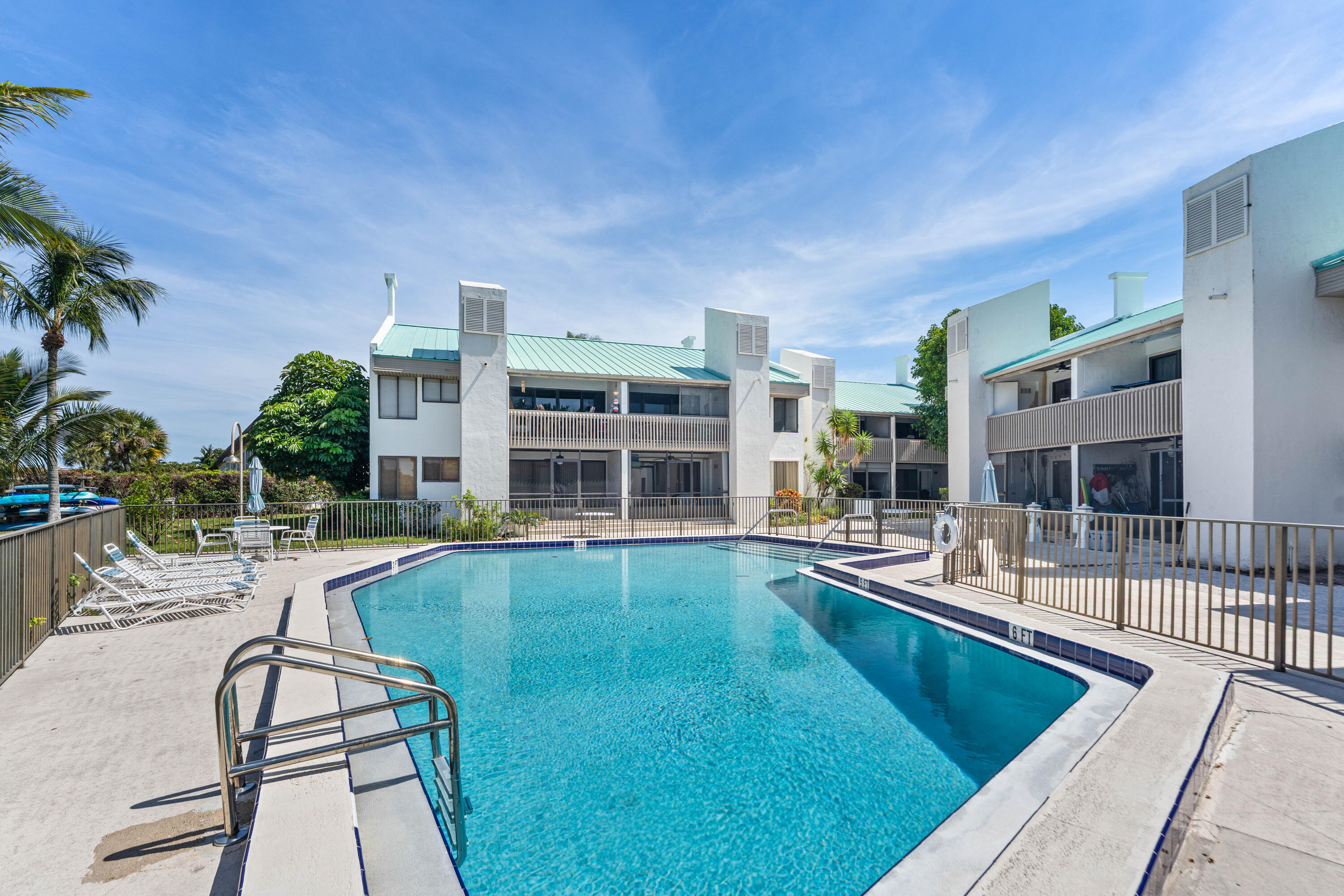 RIVEREDGE CONDO - Residential Lease