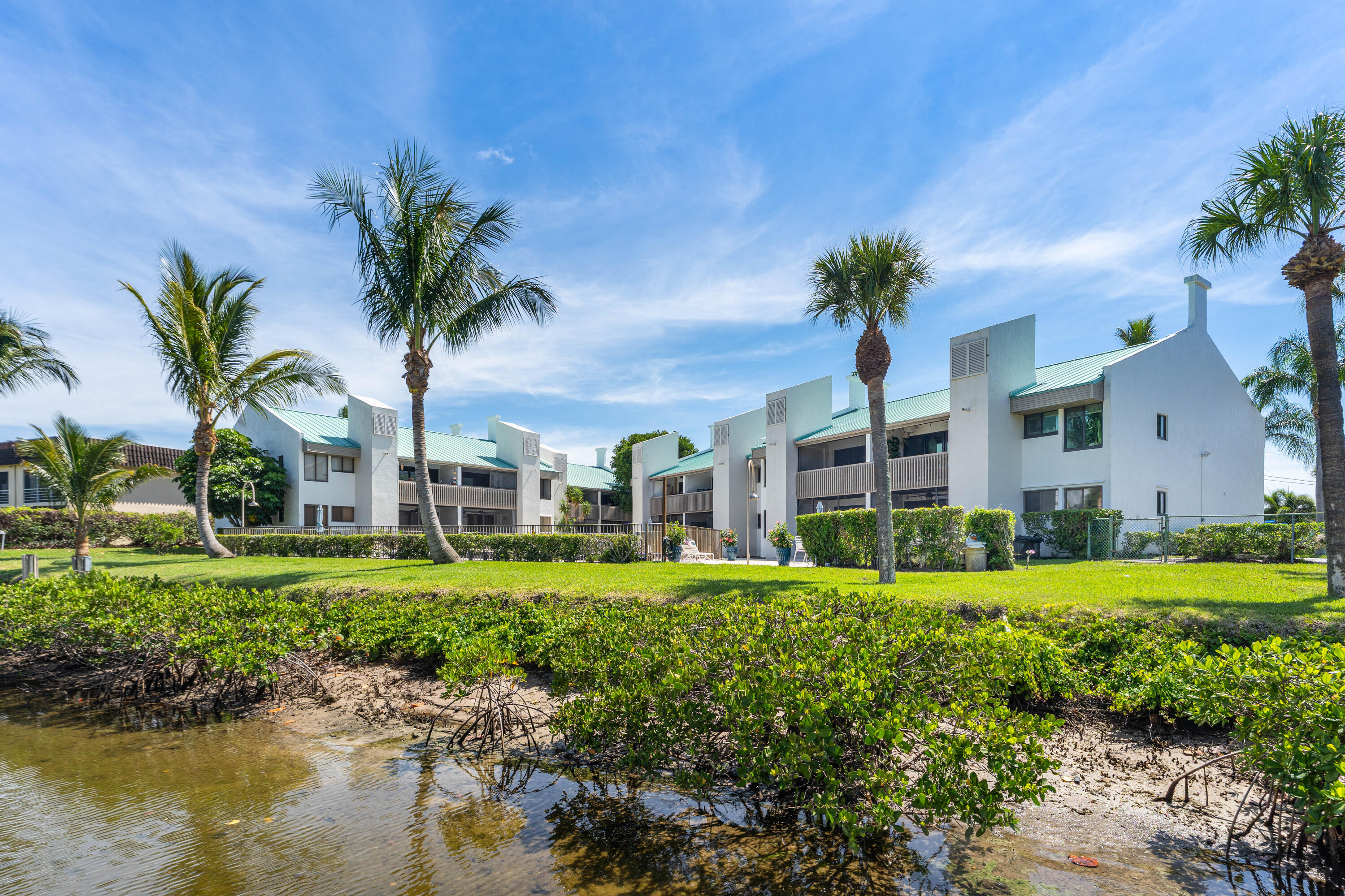 RIVEREDGE CONDO - Residential Lease